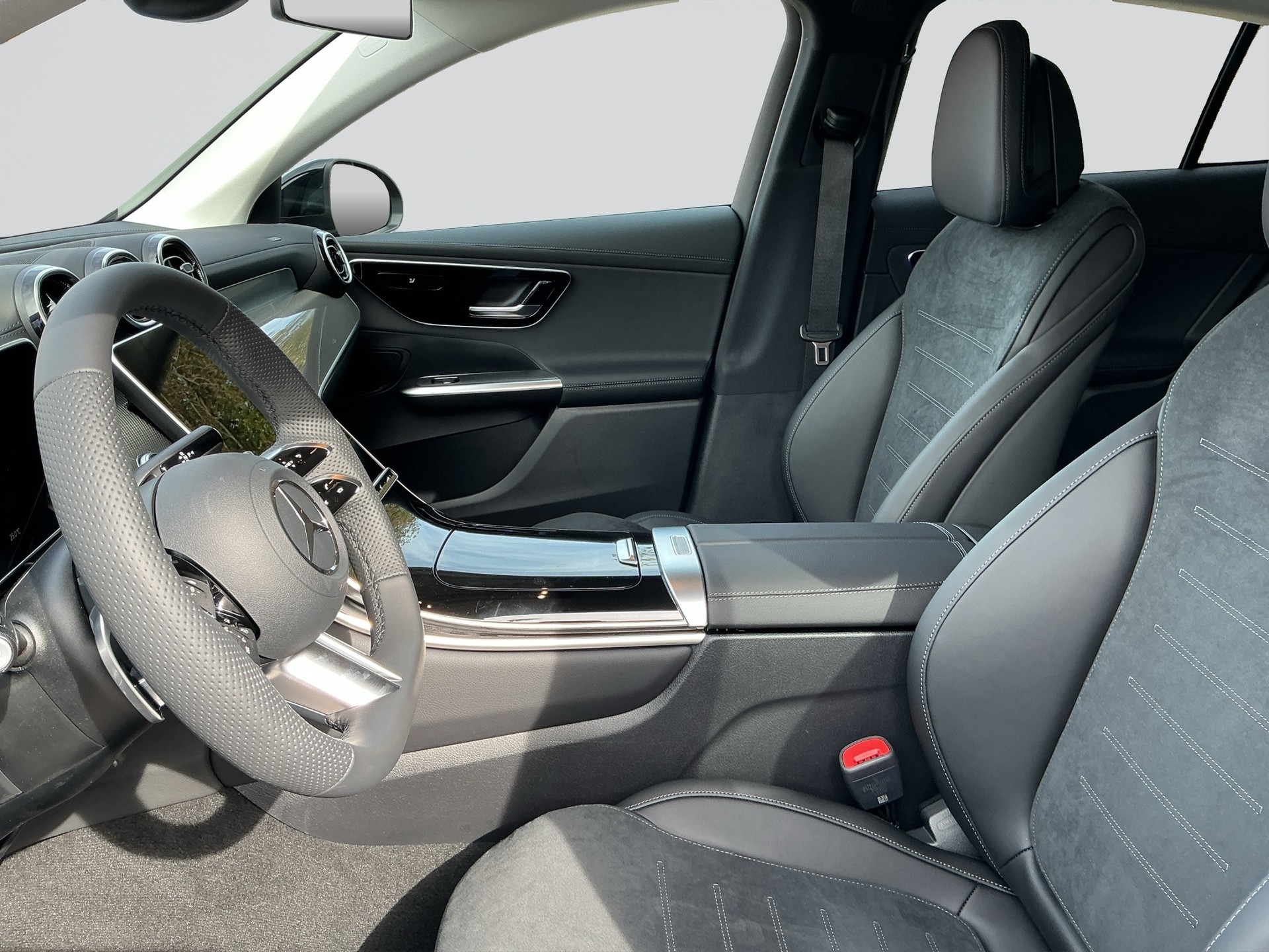 MERCEDES-BENZ GLC 300 GLC Coupé 300 e 4Matic 9G-Tronic AMG Night-image-5