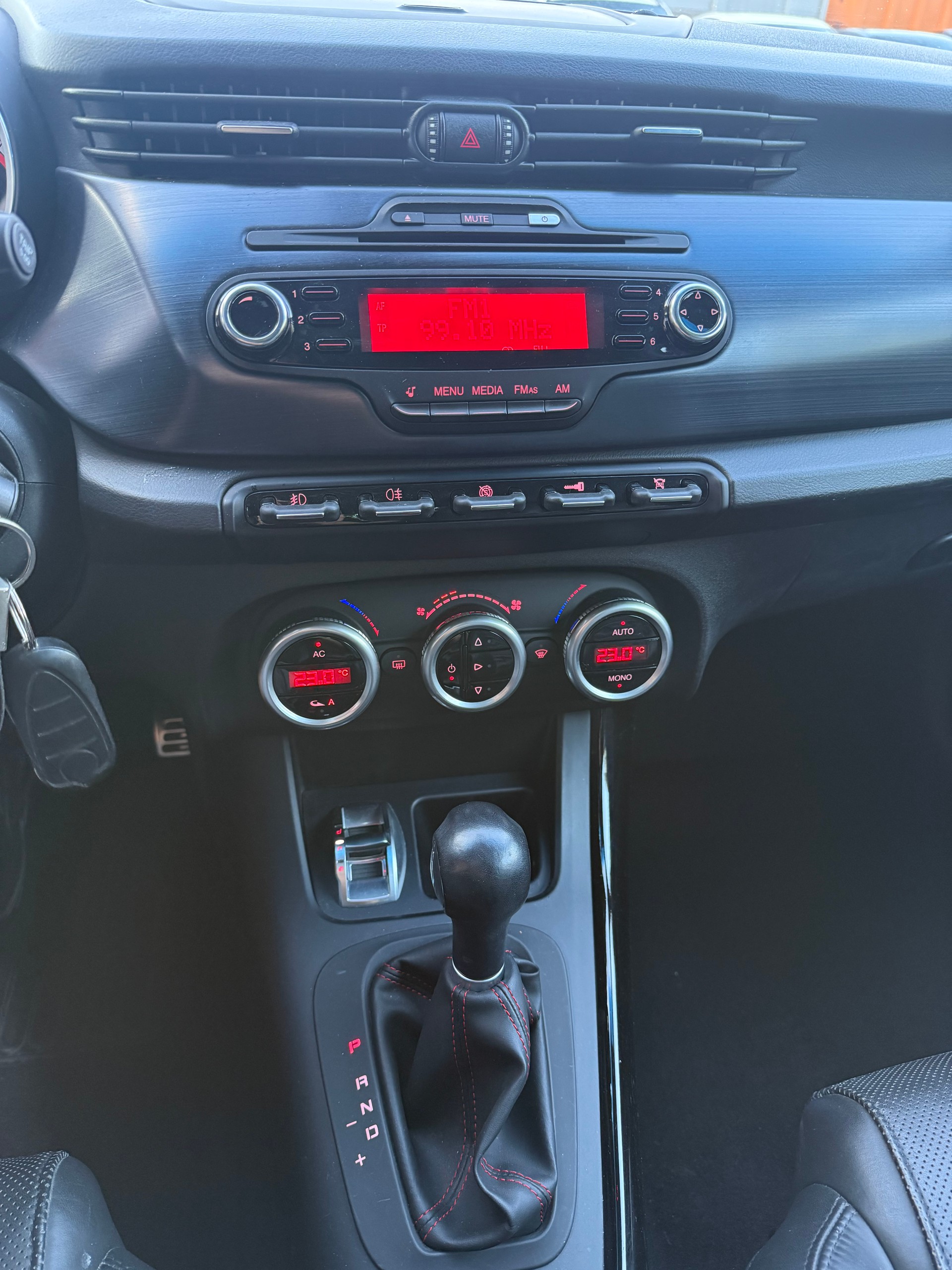 ALFA ROMEO Giulietta 2.0 JTDM Distinctive TCT-image-21