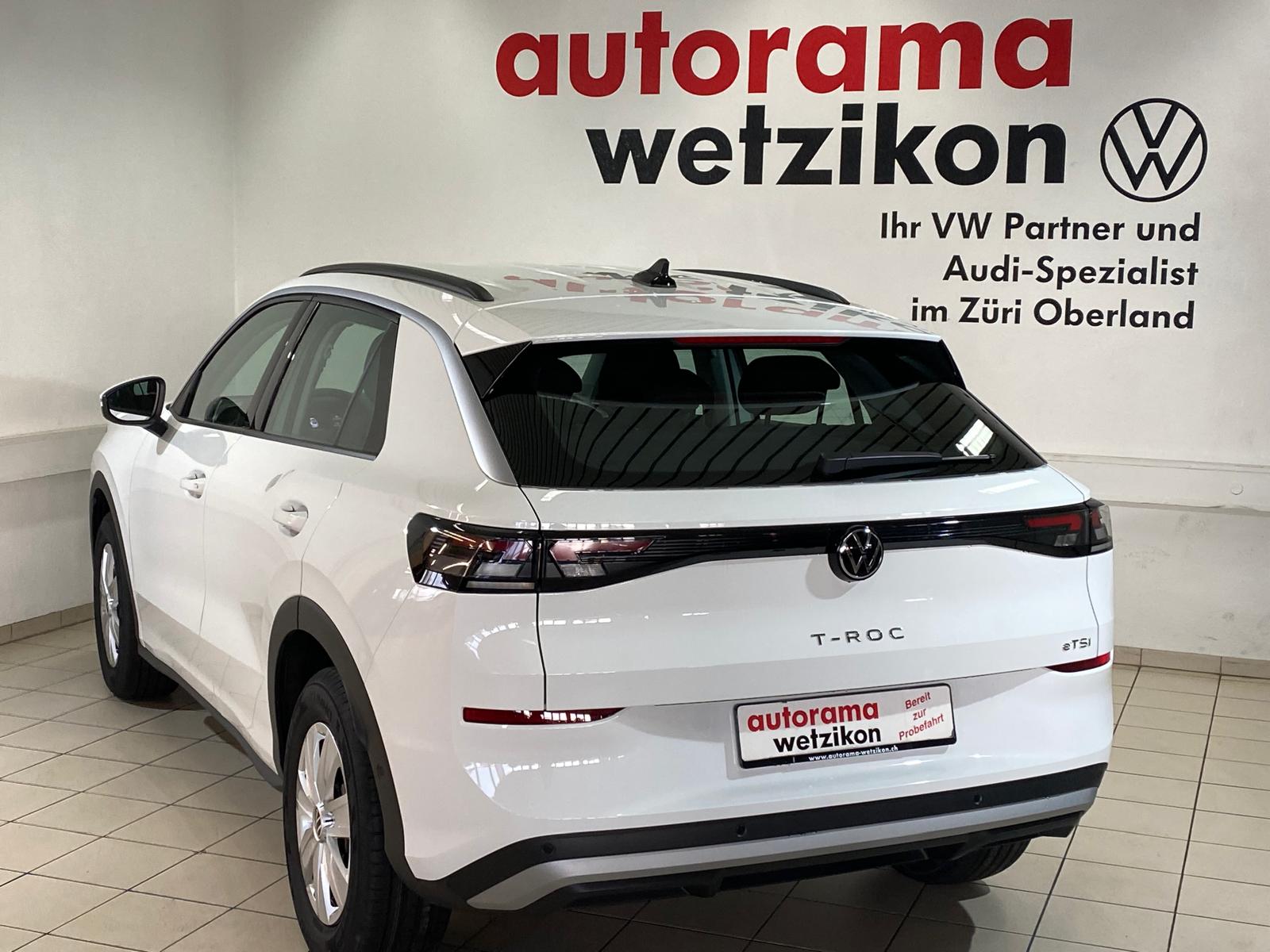 VW T-Roc 1.5 eTSI mHEV Trend DSG-showroom-element-3