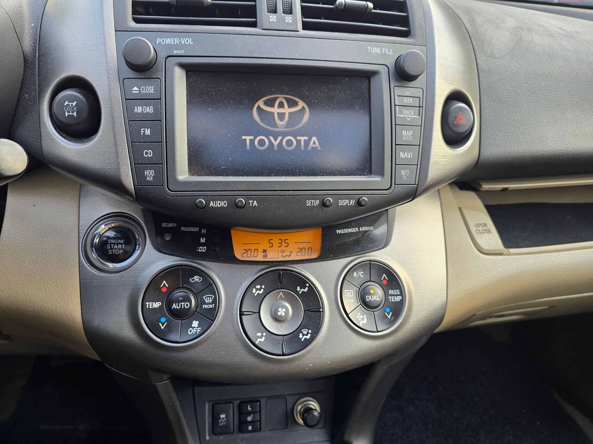 TOYOTA RAV-4 2.2D-CAT Linea Luna AT-image-18