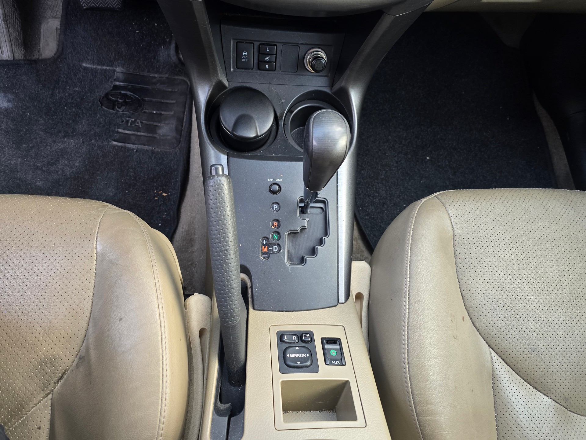 TOYOTA RAV-4 2.2D-CAT Linea Luna AT-image-17