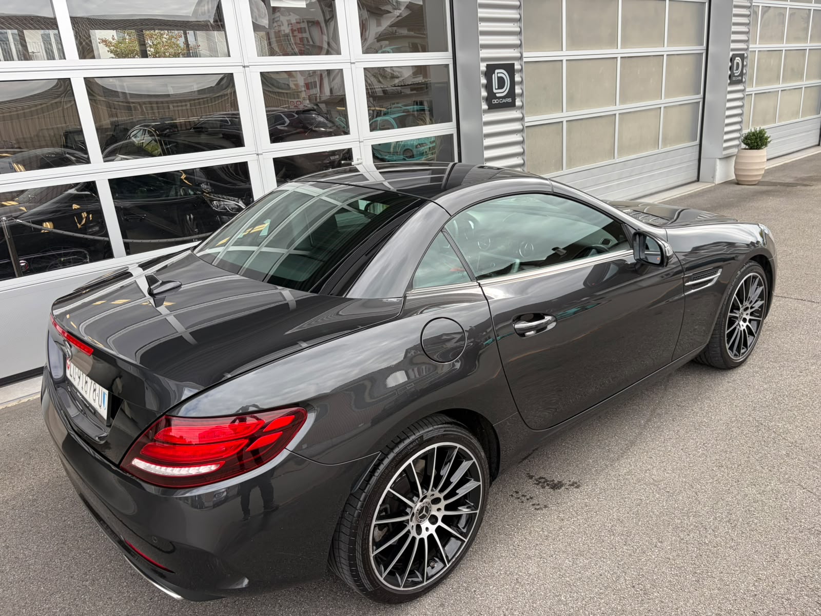MERCEDES-BENZ SLC 180 AMG Line 9G-Tronic ** AMG **-image-7