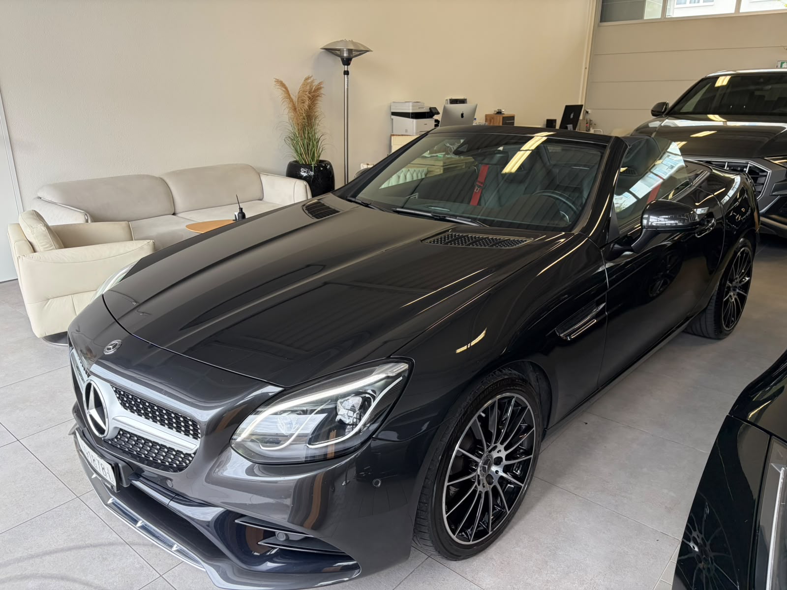 MERCEDES-BENZ SLC 180 AMG Line 9G-Tronic ** AMG **-image-1