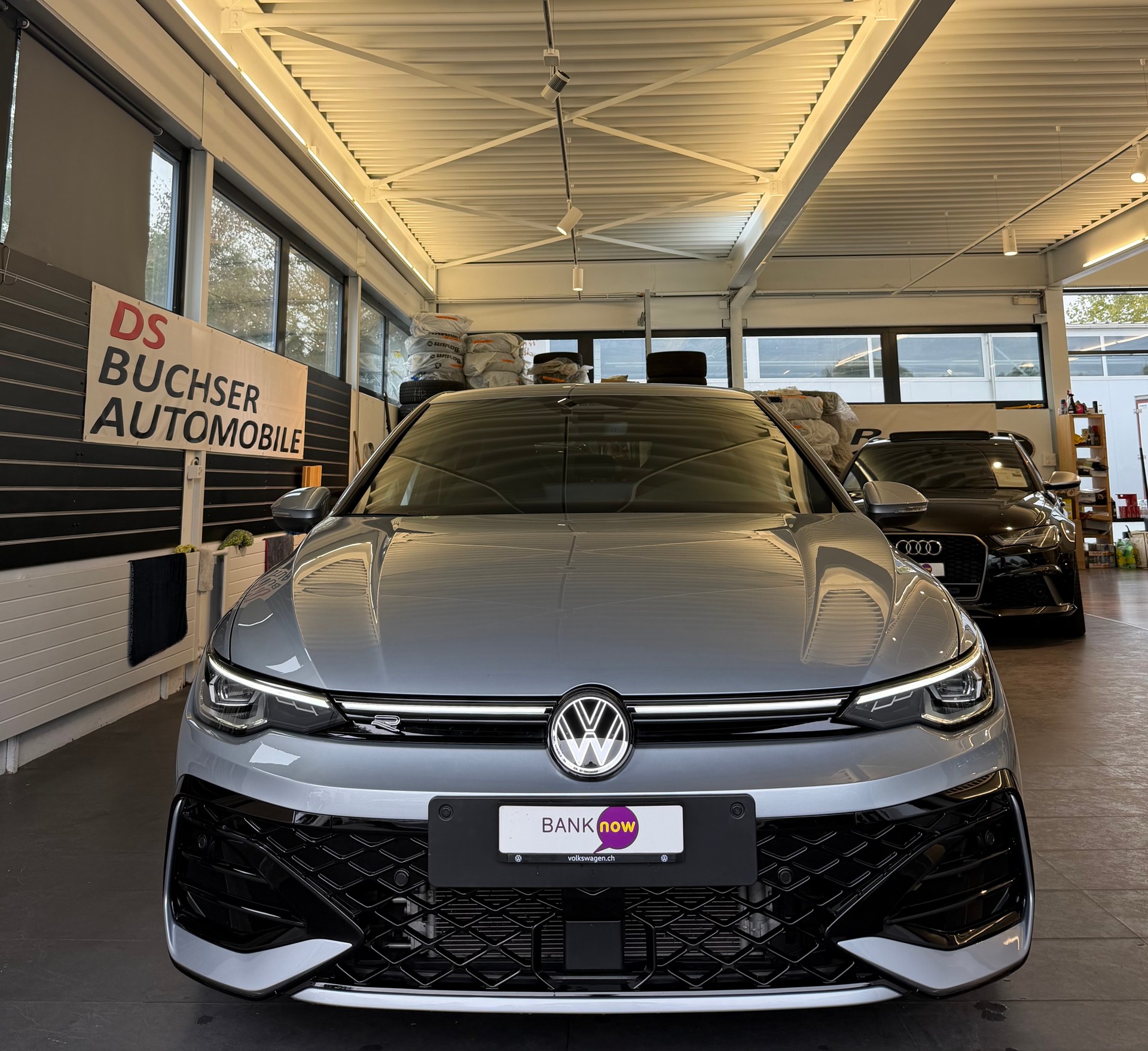 VW Golf VIII 1.5 eTSI R-Line DSG-image-2