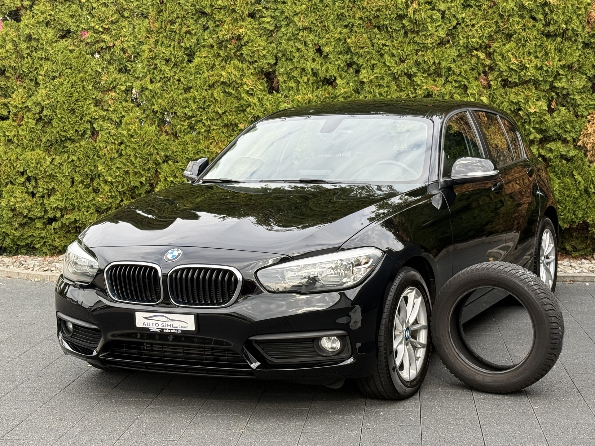BMW 116i Business / Frisch ab MFK-showroom-element-1