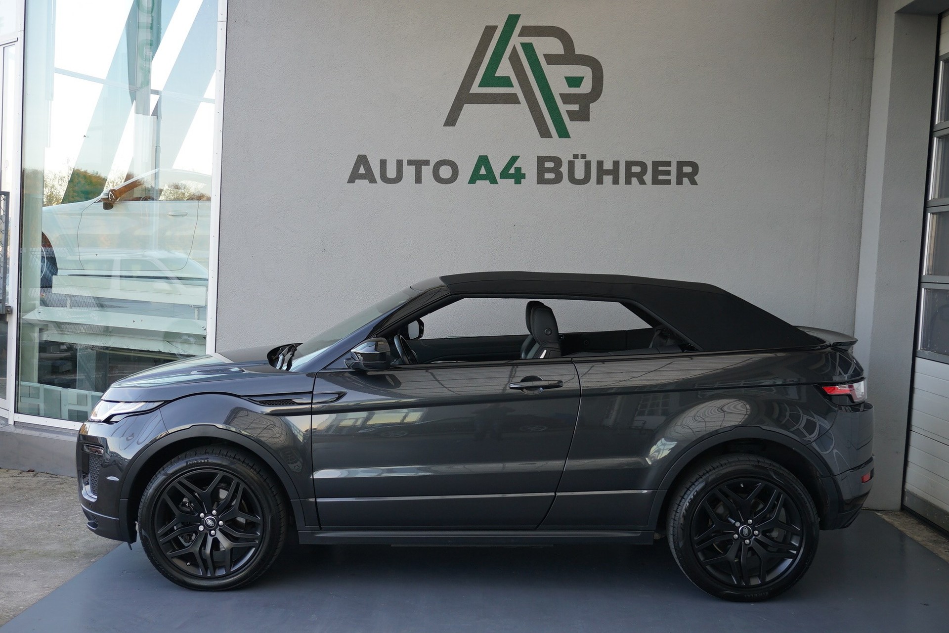 LAND ROVER Evoque 2.0TD4 HSE Dynamic Convertible 4WD mit neuer AHK für 1,5t.-showroom-element-1