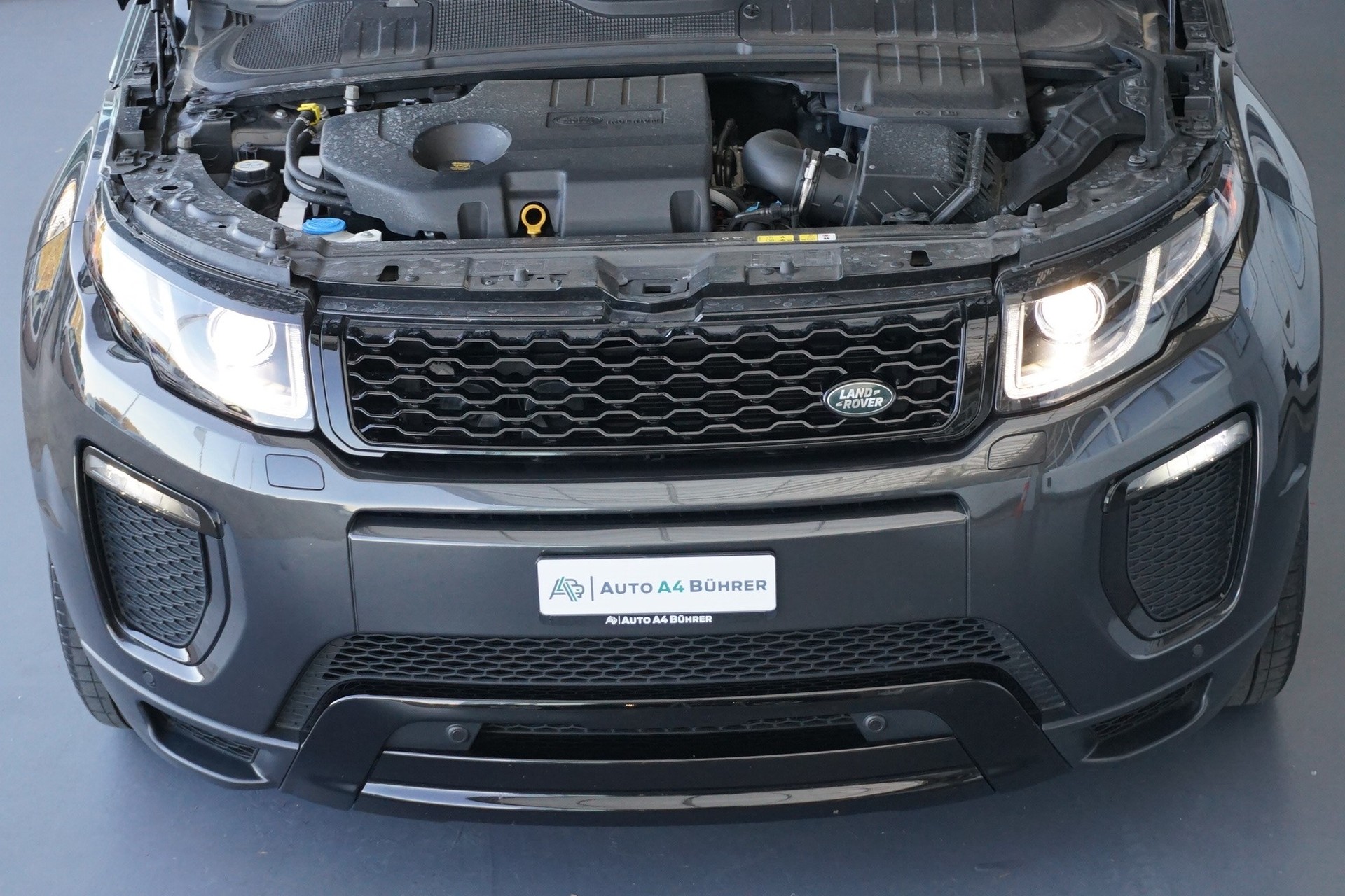 LAND ROVER Evoque 2.0TD4 HSE Dynamic Convertible 4WD mit neuer AHK für 1,5t.-image-12