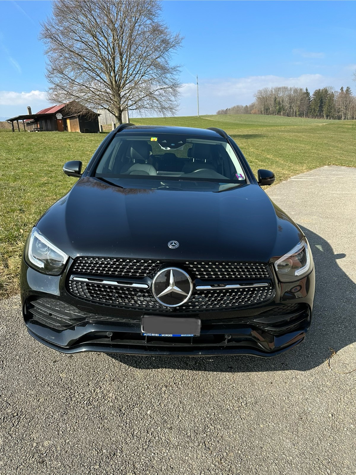 MERCEDES-BENZ GLC 300 AMG Line 4Matic 9G-Tronic-image-2