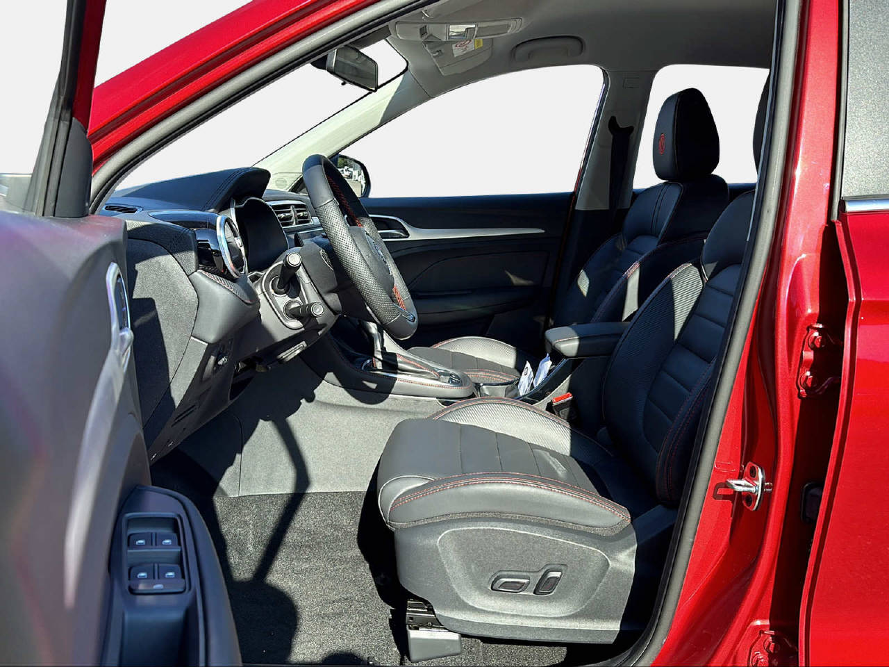 MG ZS 1.0 T-Gdi Luxury-image-9