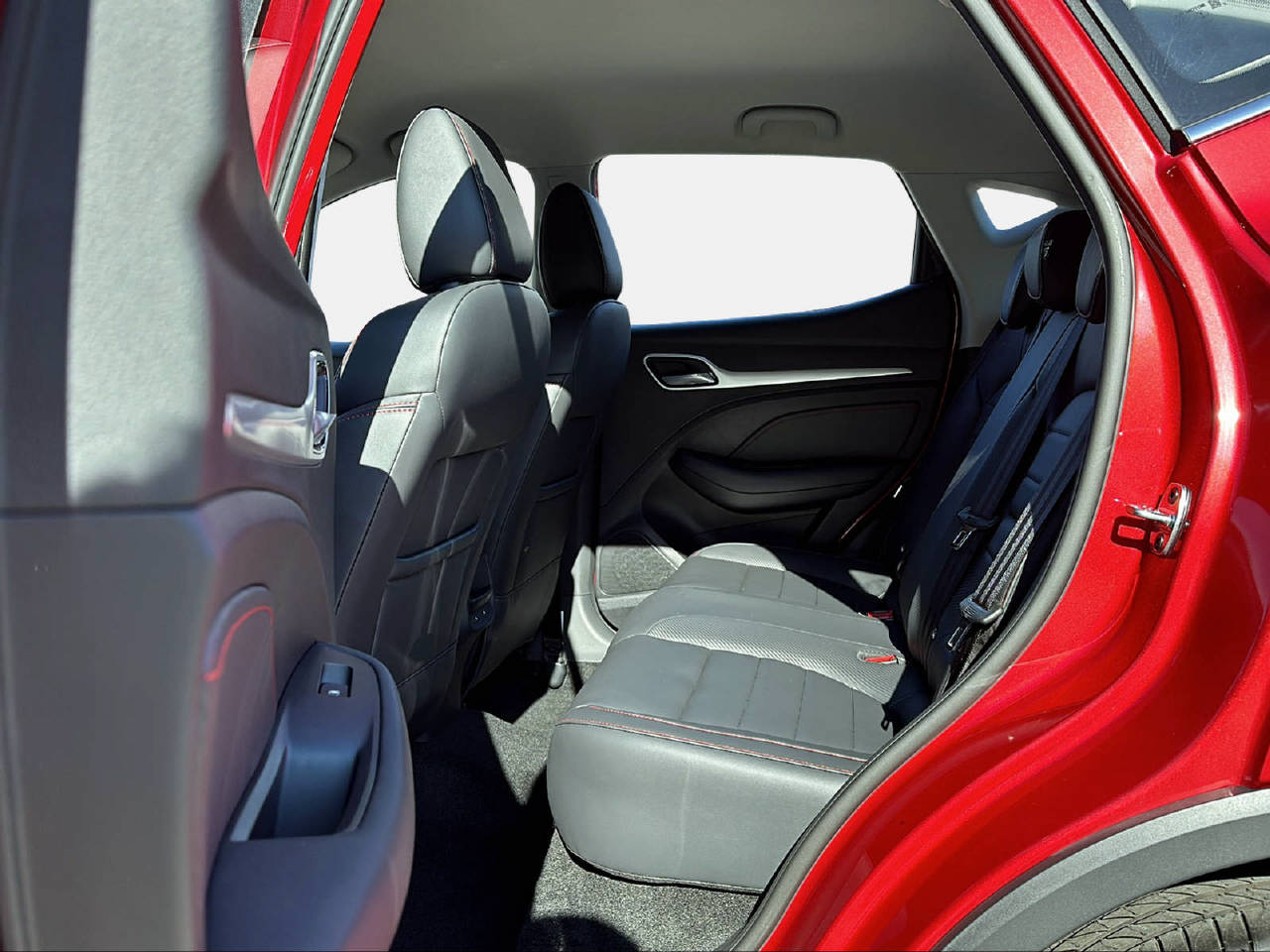 MG ZS 1.0 T-Gdi Luxury-image-12