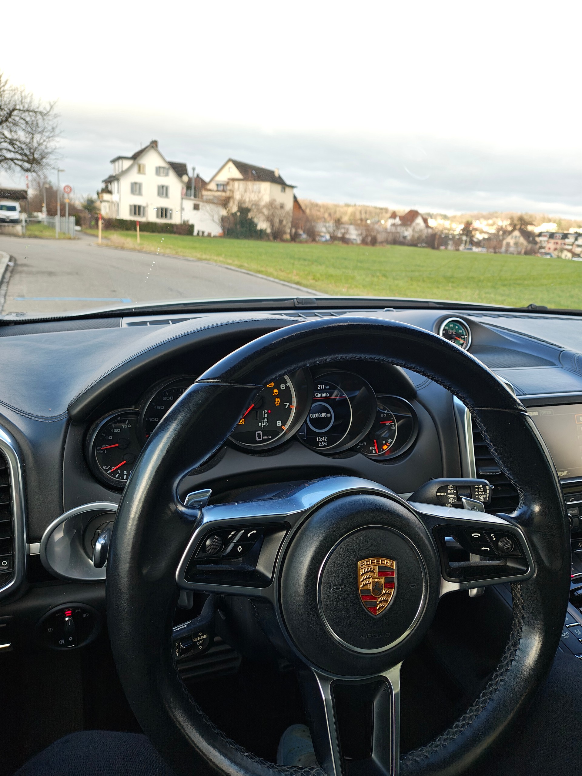 PORSCHE Turbo-image-13