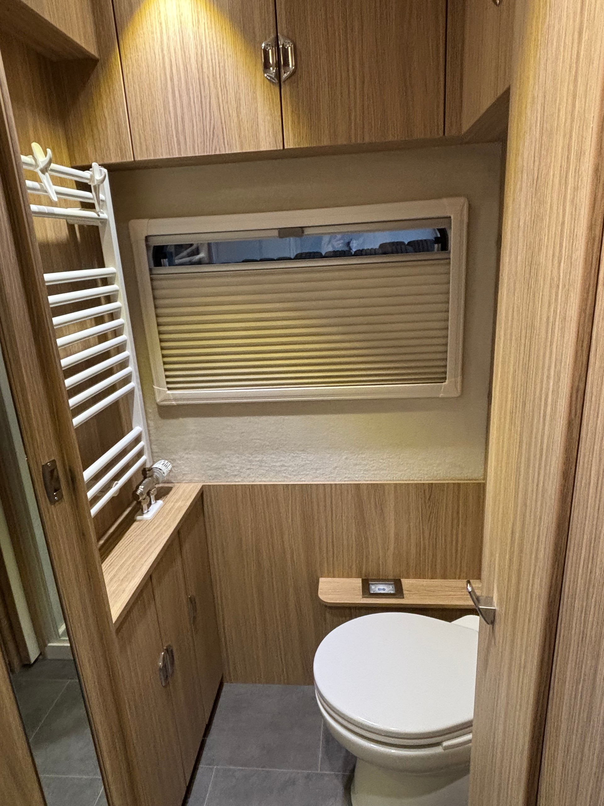NIESMANN + BISCHOFF Flair 880 LE-image-9