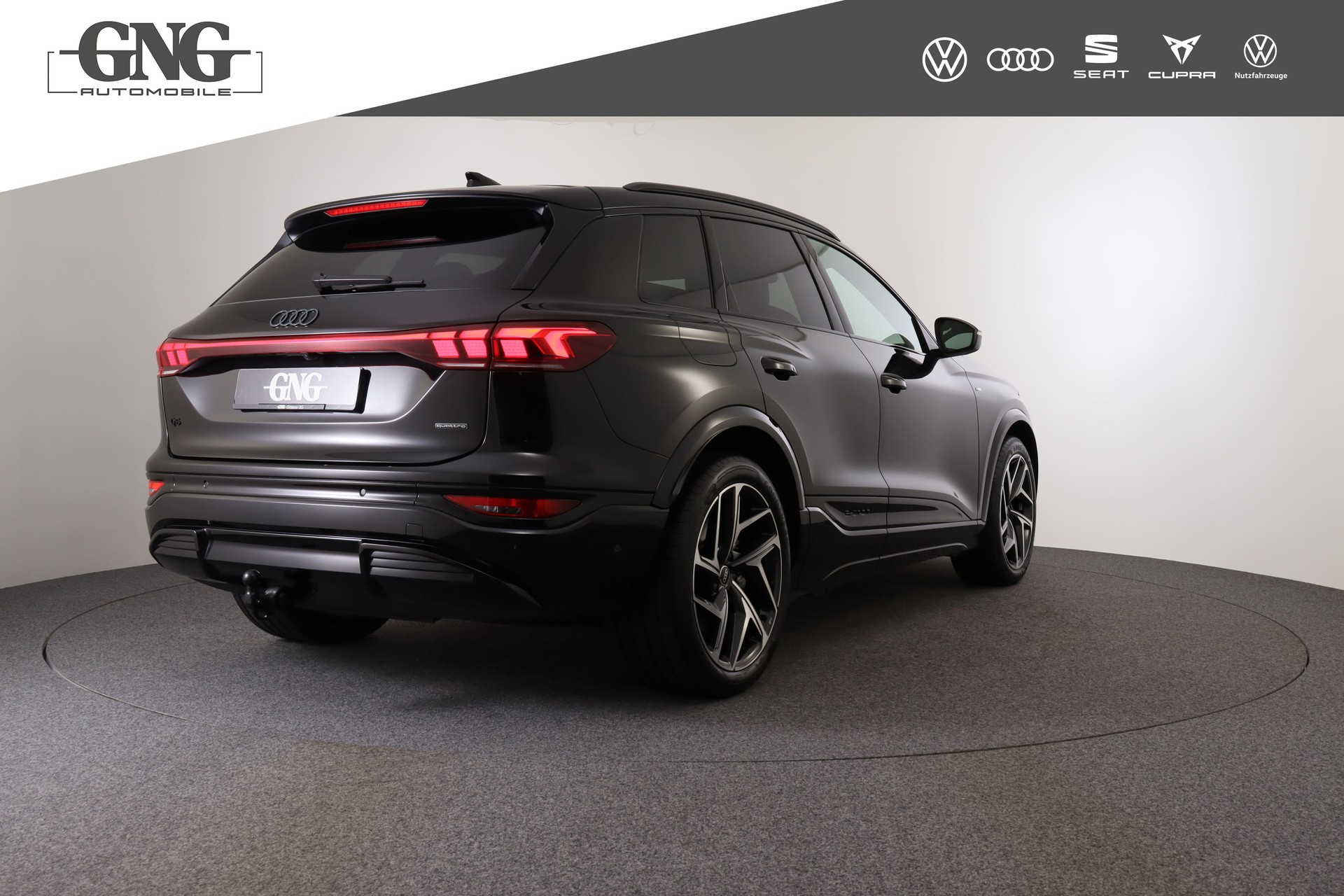 AUDI Q6 e-tron quattro-image-4
