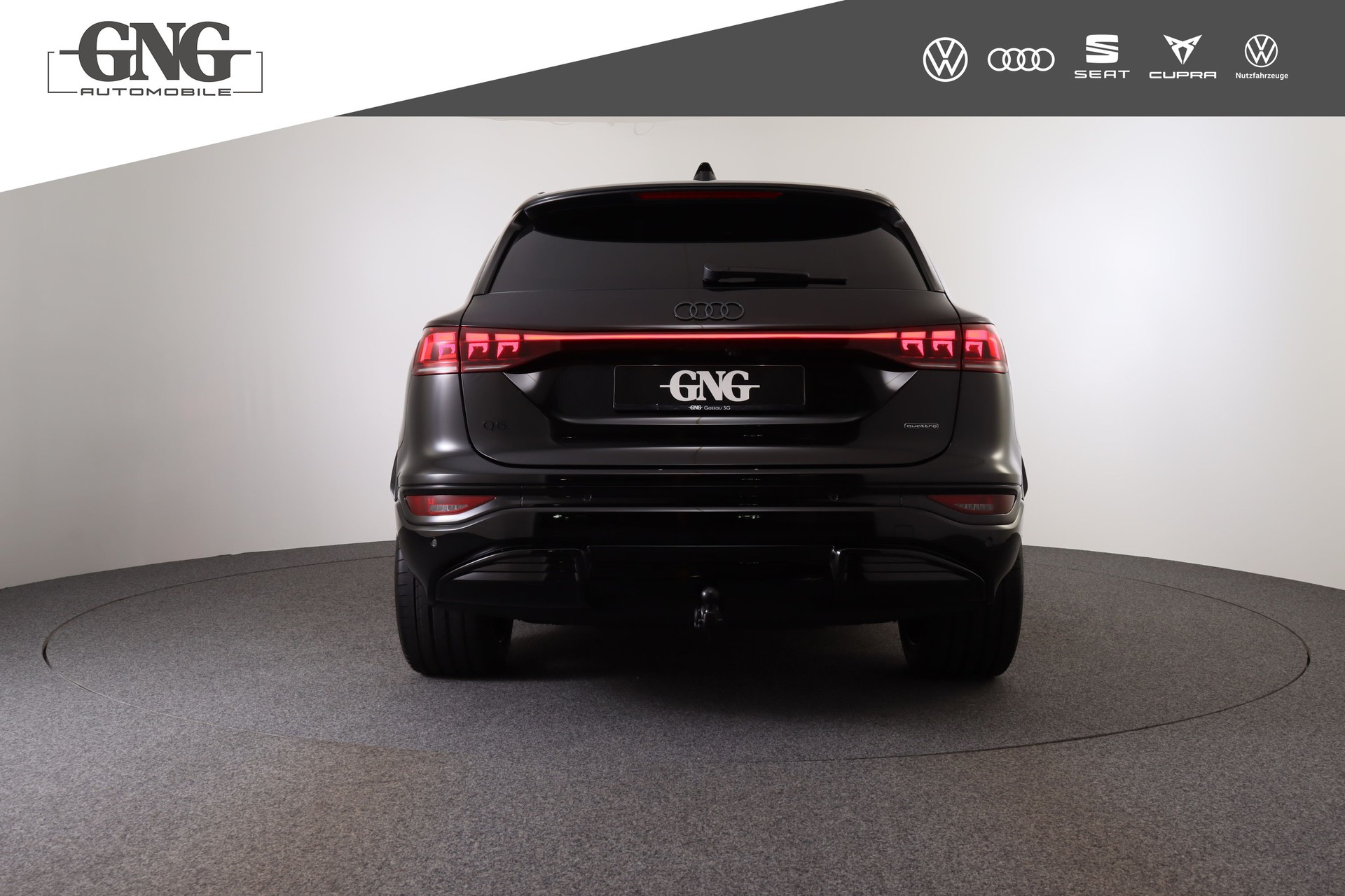 AUDI Q6 e-tron quattro-image-3