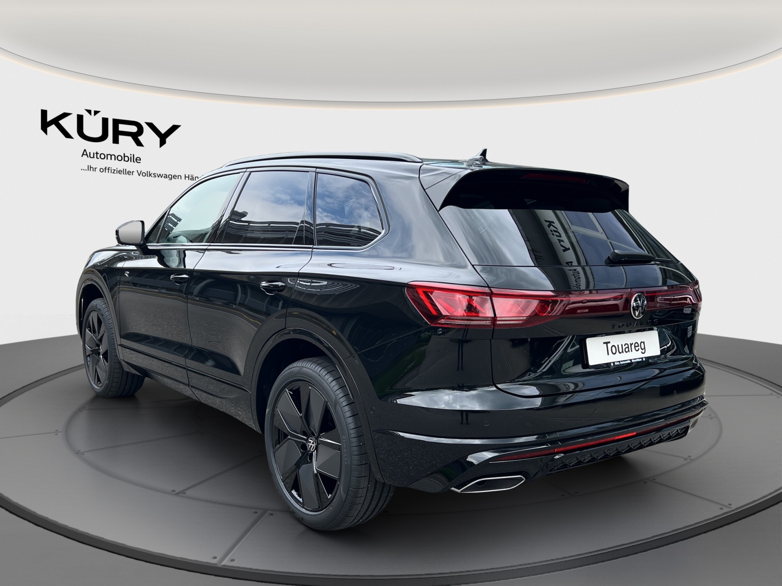 VW Touareg 3.0 TDI R-Line Tiptronic-image-6