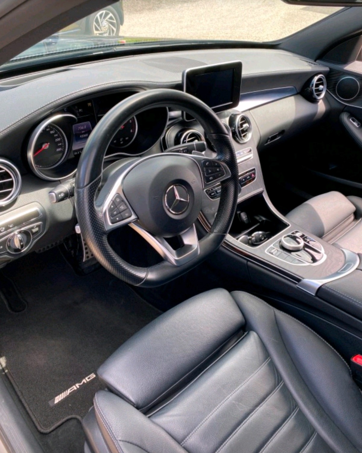 MERCEDES-BENZ C 250 BlueTEC AMG Line 4Matic 7G-Tronic-image-3