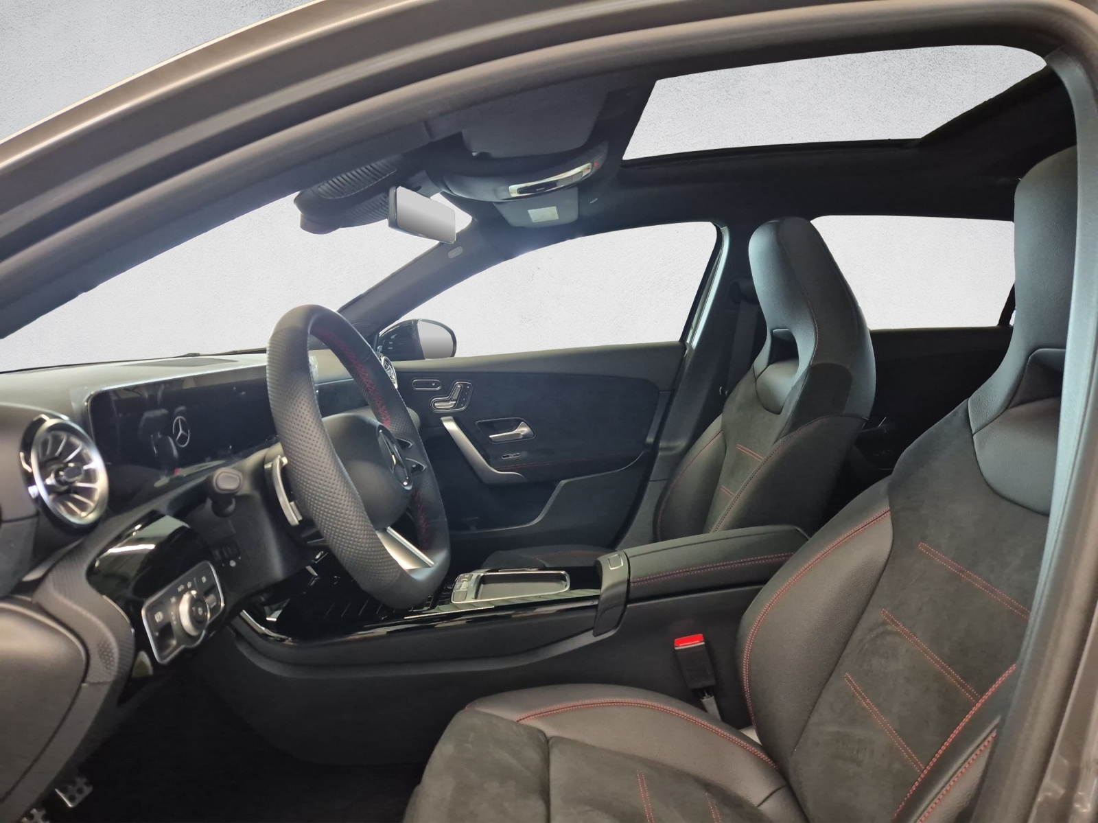 MERCEDES-BENZ A 200 AMG Line Night Star-image-8