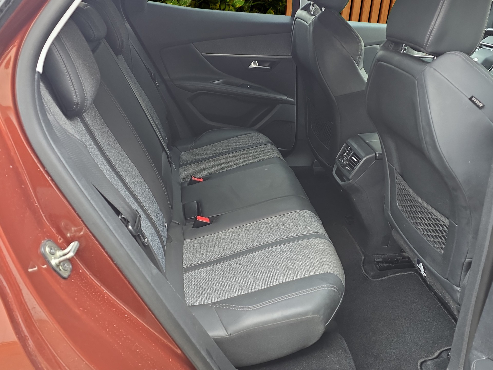 PEUGEOT 3008 1.6 THP Allure EAT-image-12