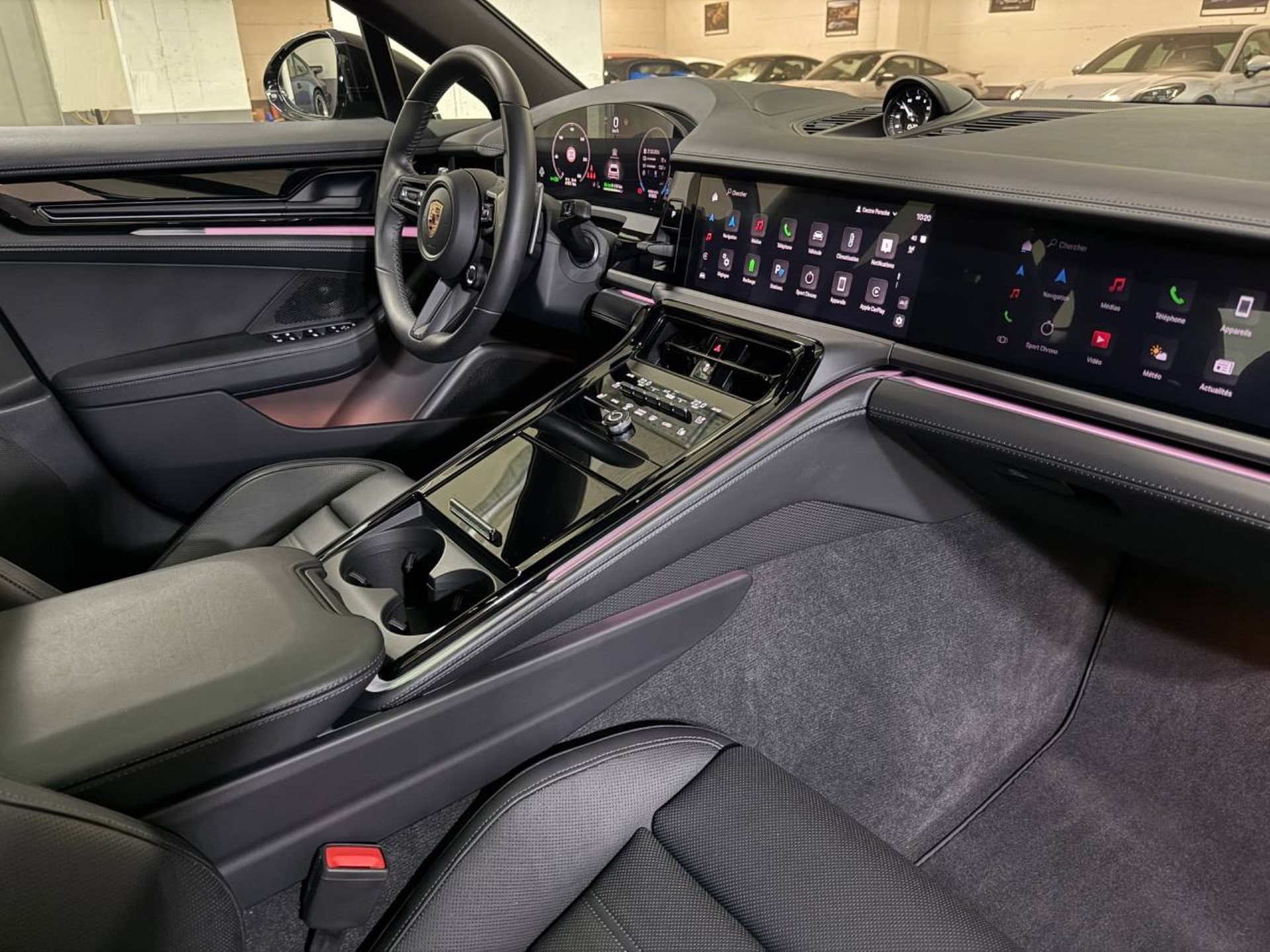 PORSCHE Panamera 4 E-Hybrid (MY24)-image-14