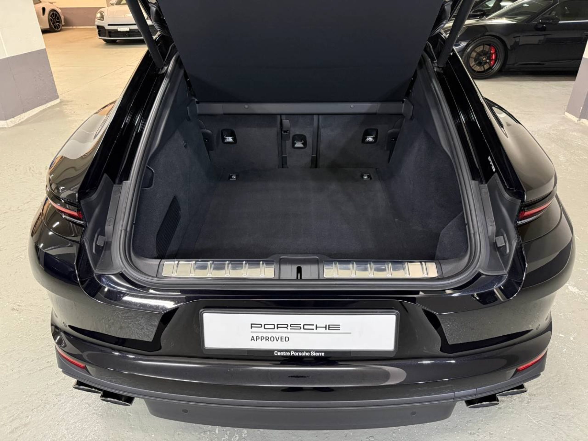 PORSCHE Panamera 4 E-Hybrid (MY24)-image-20