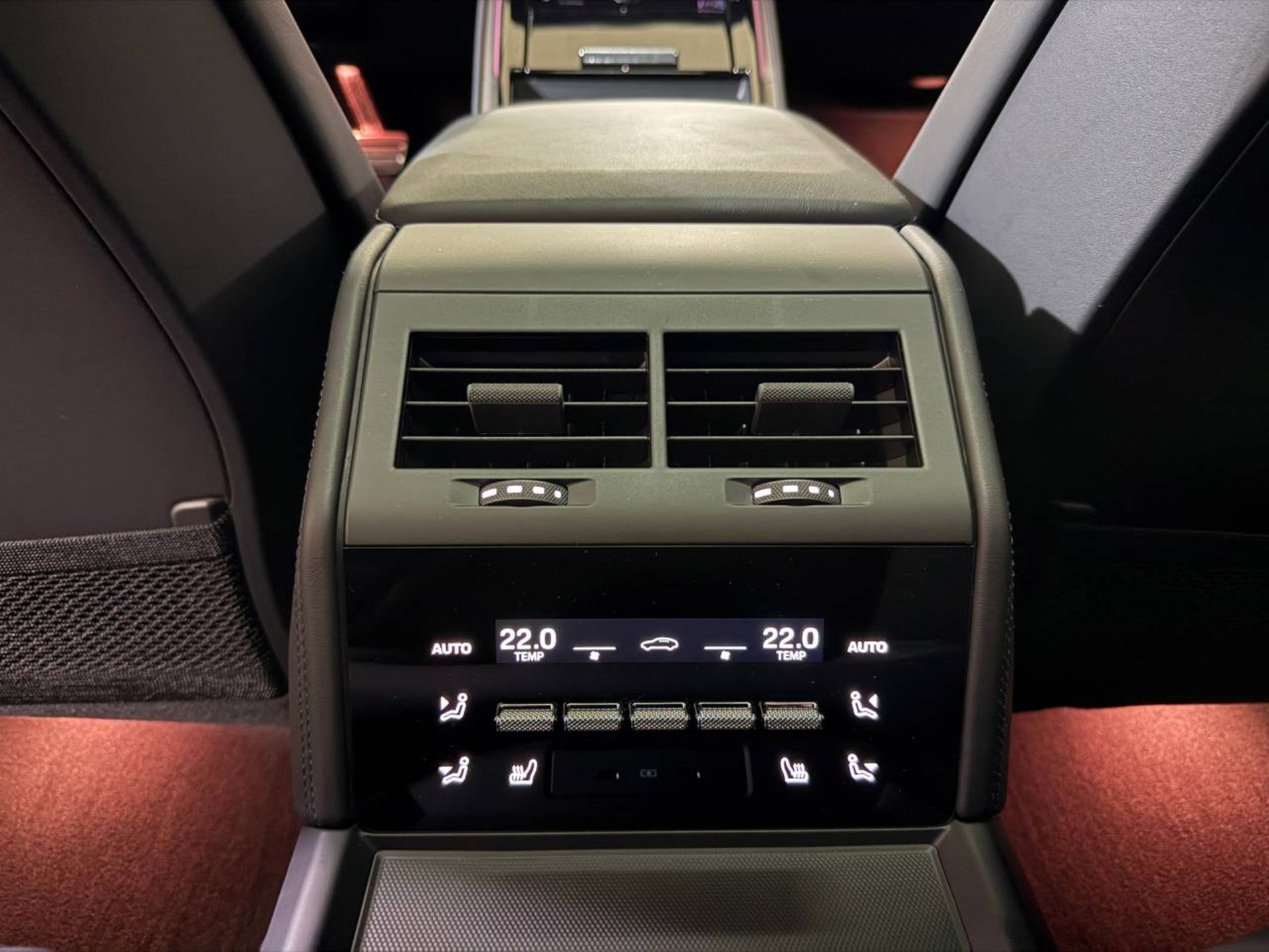 PORSCHE Panamera 4 E-Hybrid (MY24)-image-18