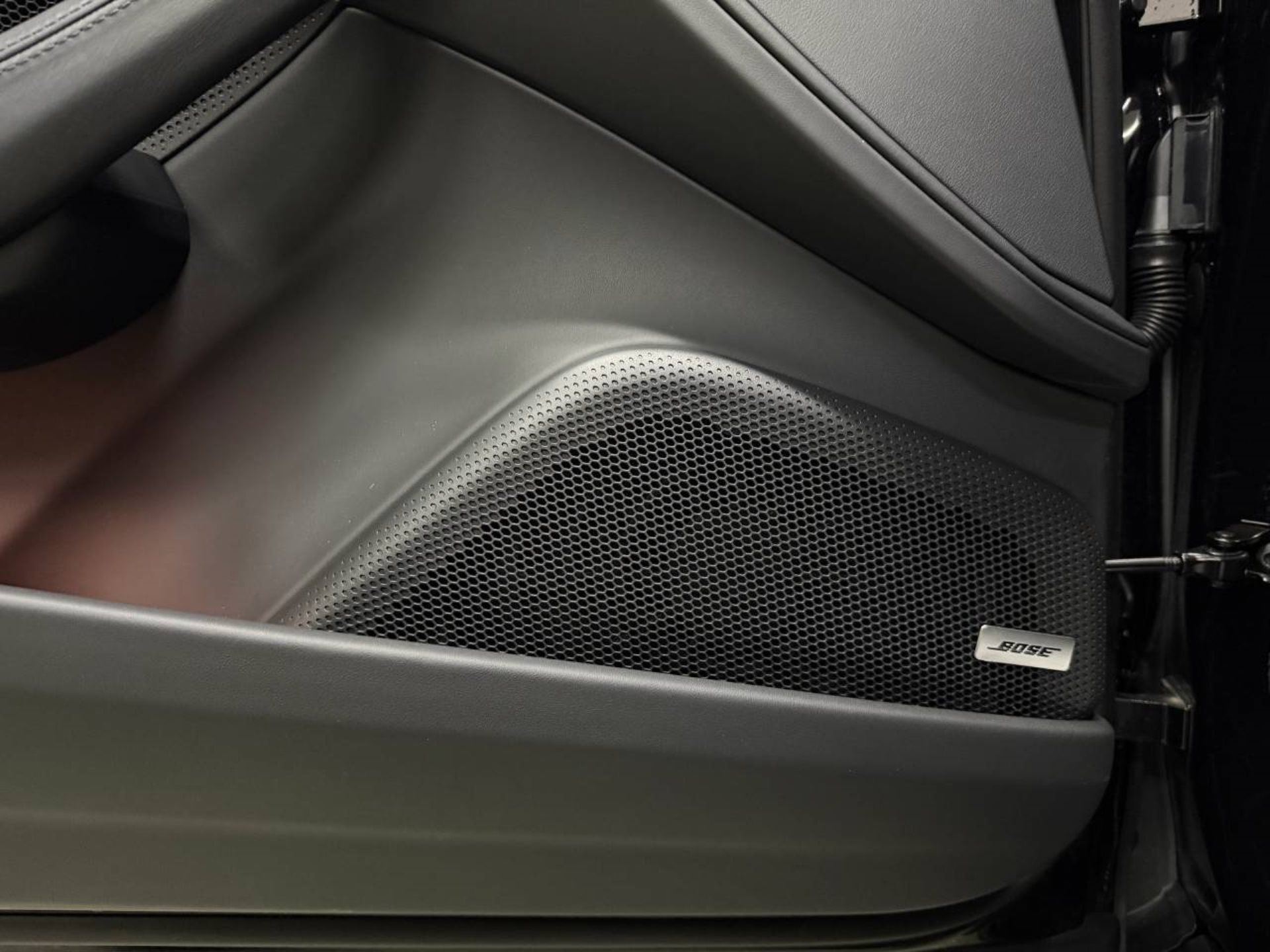 PORSCHE Panamera 4 E-Hybrid (MY24)-image-23