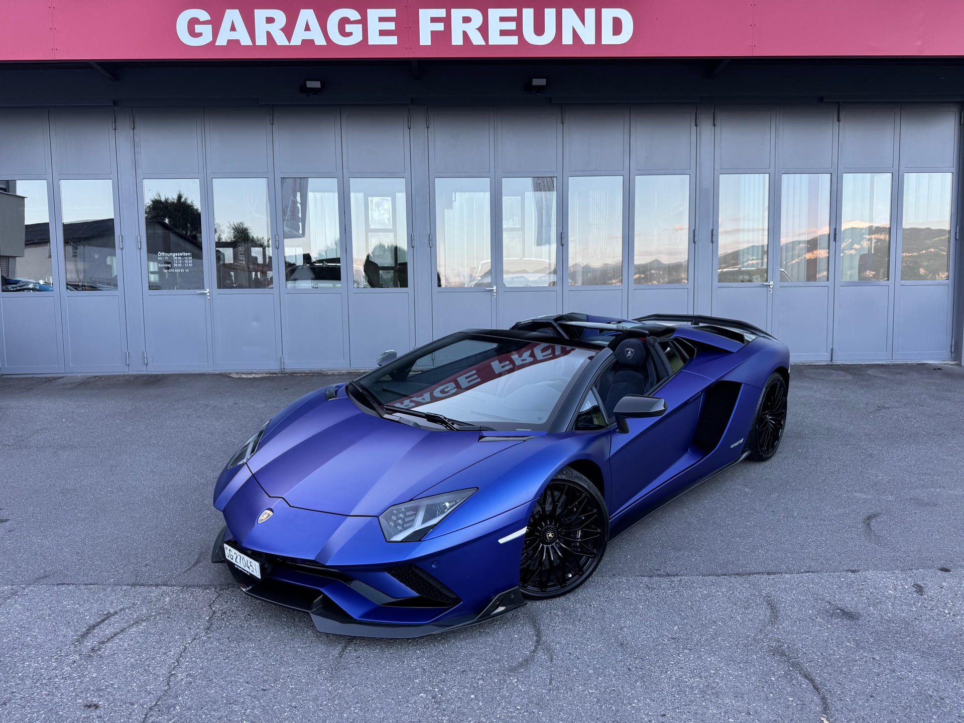LAMBORGHINI Aventador S Bucherer Blue Edition 1of1 LP740-4 Roadster E-Gear-image-2