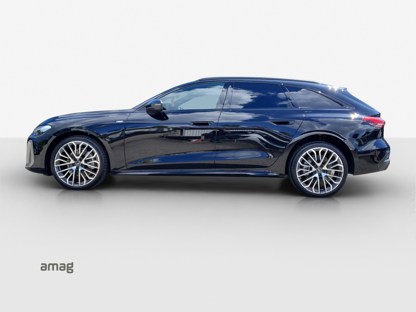 AUDI A5 Avant TDI quattro 150 kW Attraction S tronic-image-1