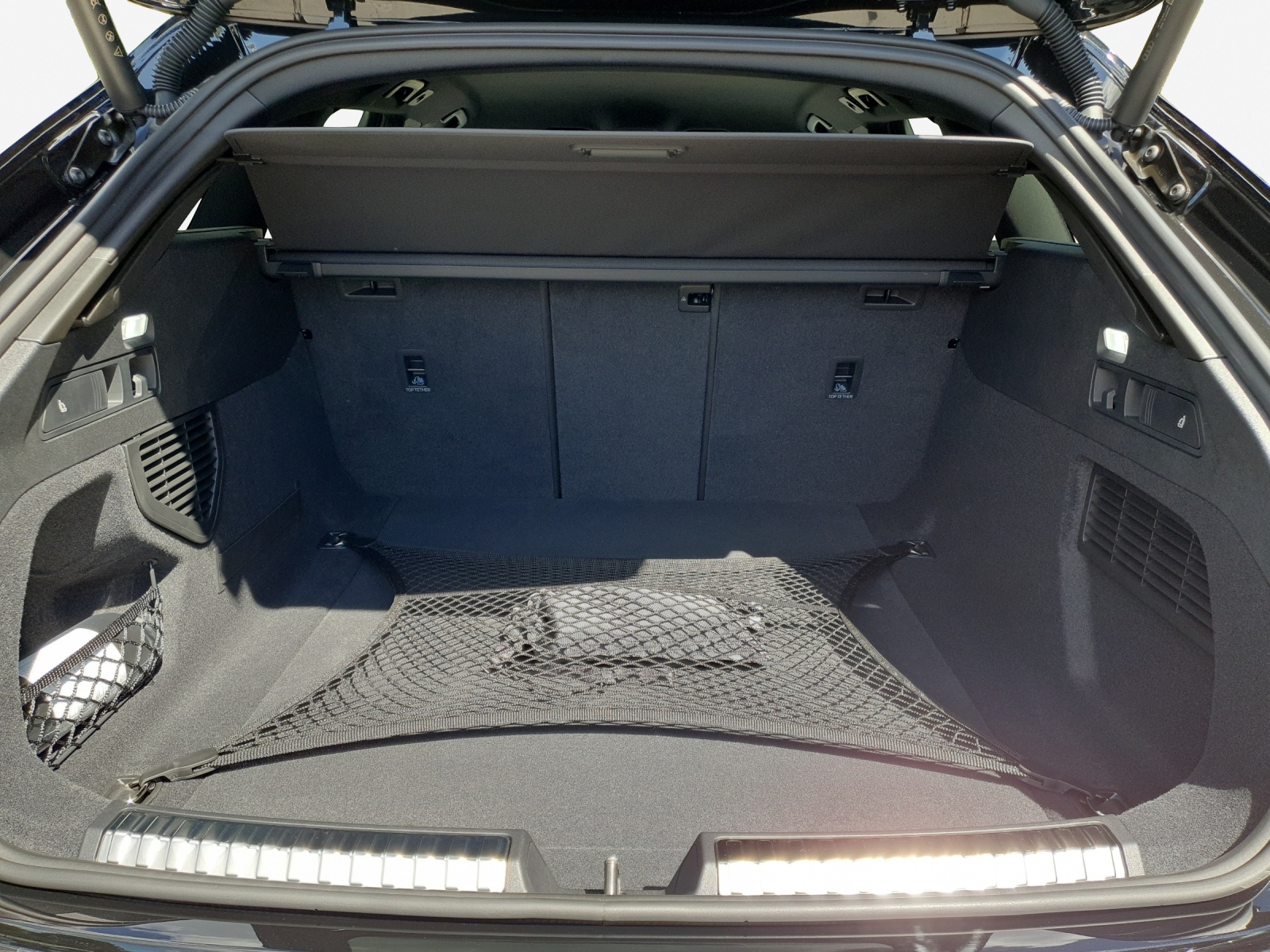 AUDI A5 Avant TDI quattro 150 kW Attraction S tronic-image-12