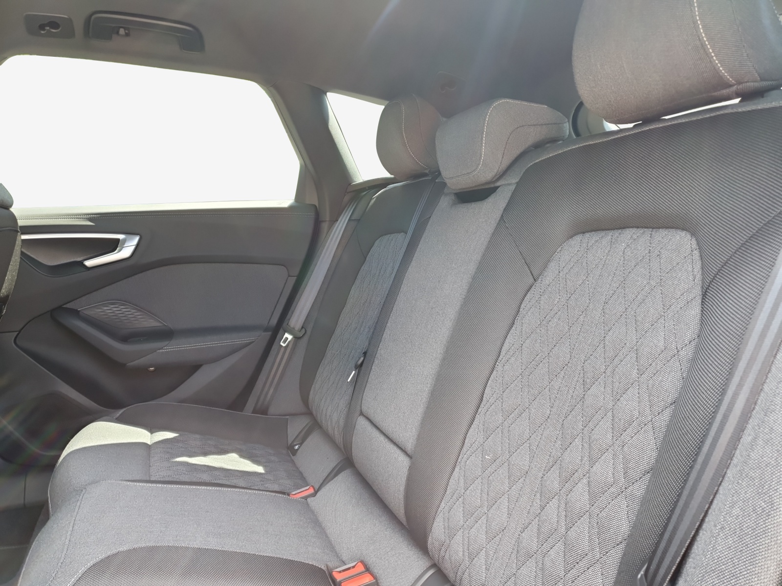 AUDI A5 Avant TDI quattro 150 kW Attraction S tronic-image-11