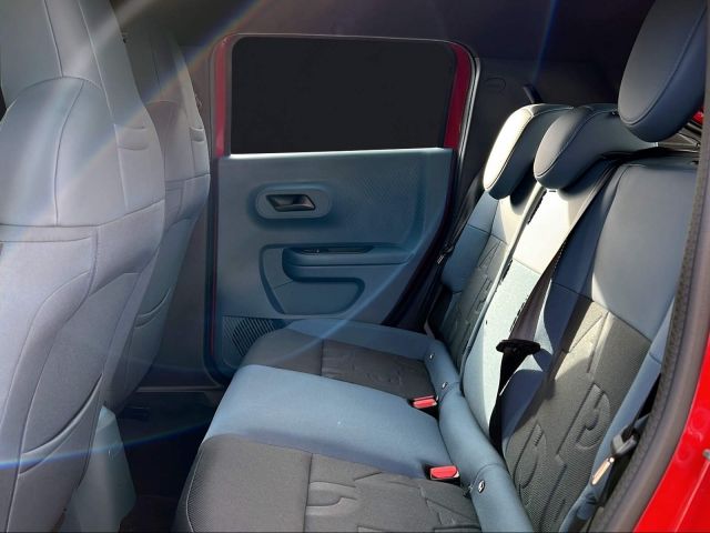 FIAT Grande Panda Red-image-12