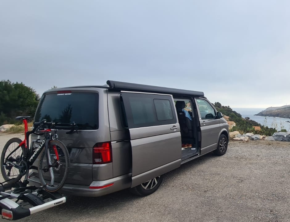 VW T6.1 California 2.0 TDI Ocean Edition Liberty DSG-image-9