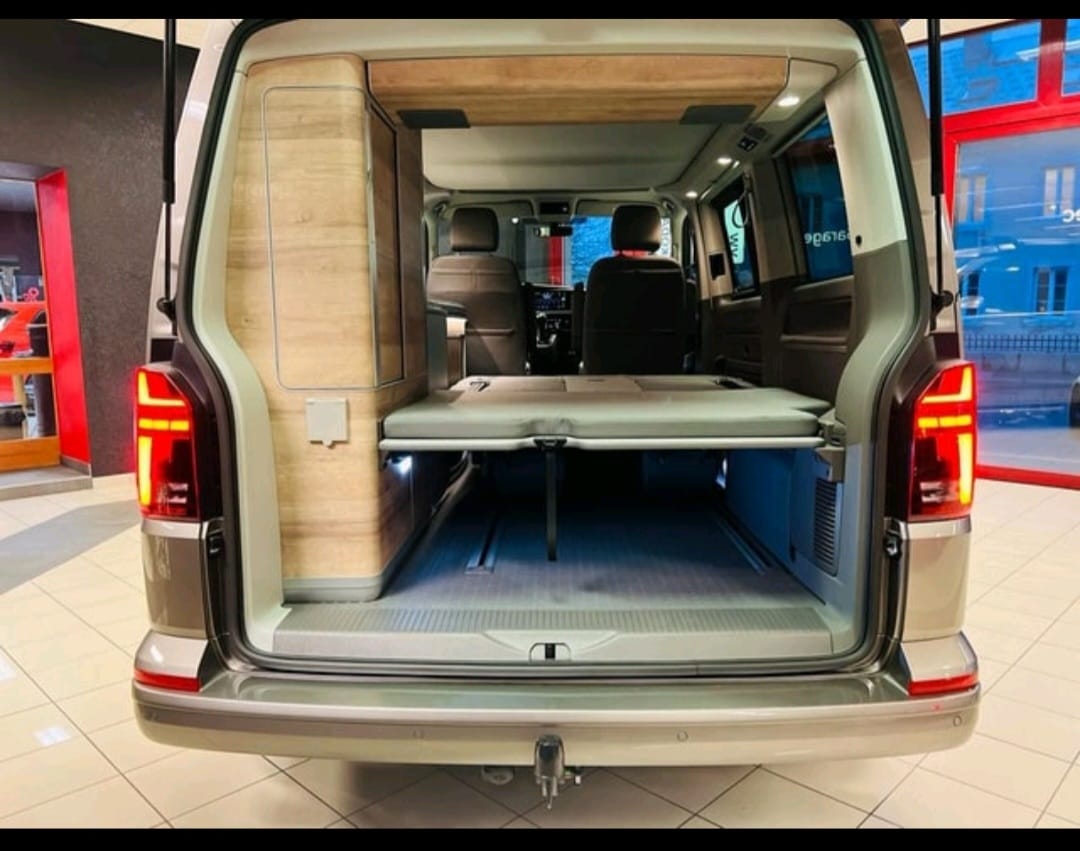 VW T6.1 California 2.0 TDI Ocean Edition Liberty DSG-image-4