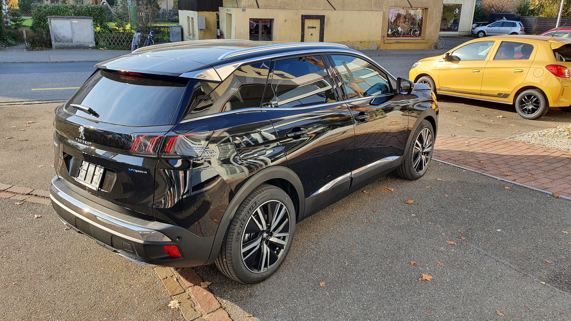 PEUGEOT 3008 300e Hybrid4 GT Pack-image-2