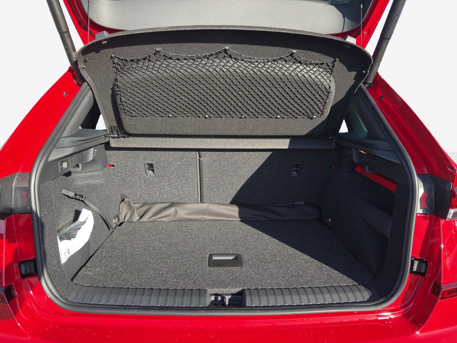 SKODA Kamiq 1.5 TSI Dynamic DSG-image-12