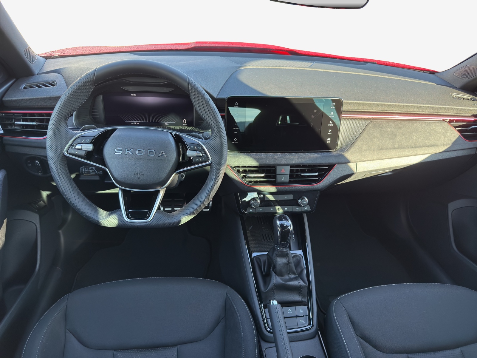 SKODA Kamiq 1.5 TSI Dynamic DSG-image-8