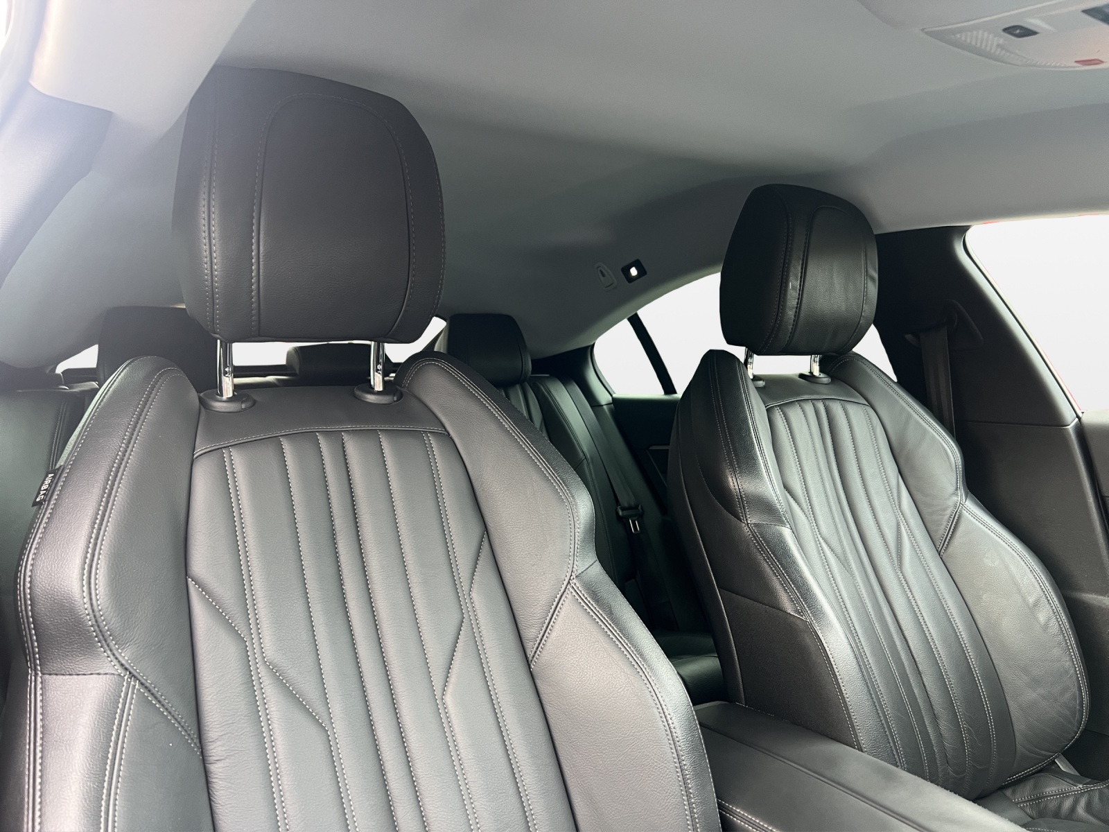 PEUGEOT 508 2.0 Blue HDI GT EAT8-image-15