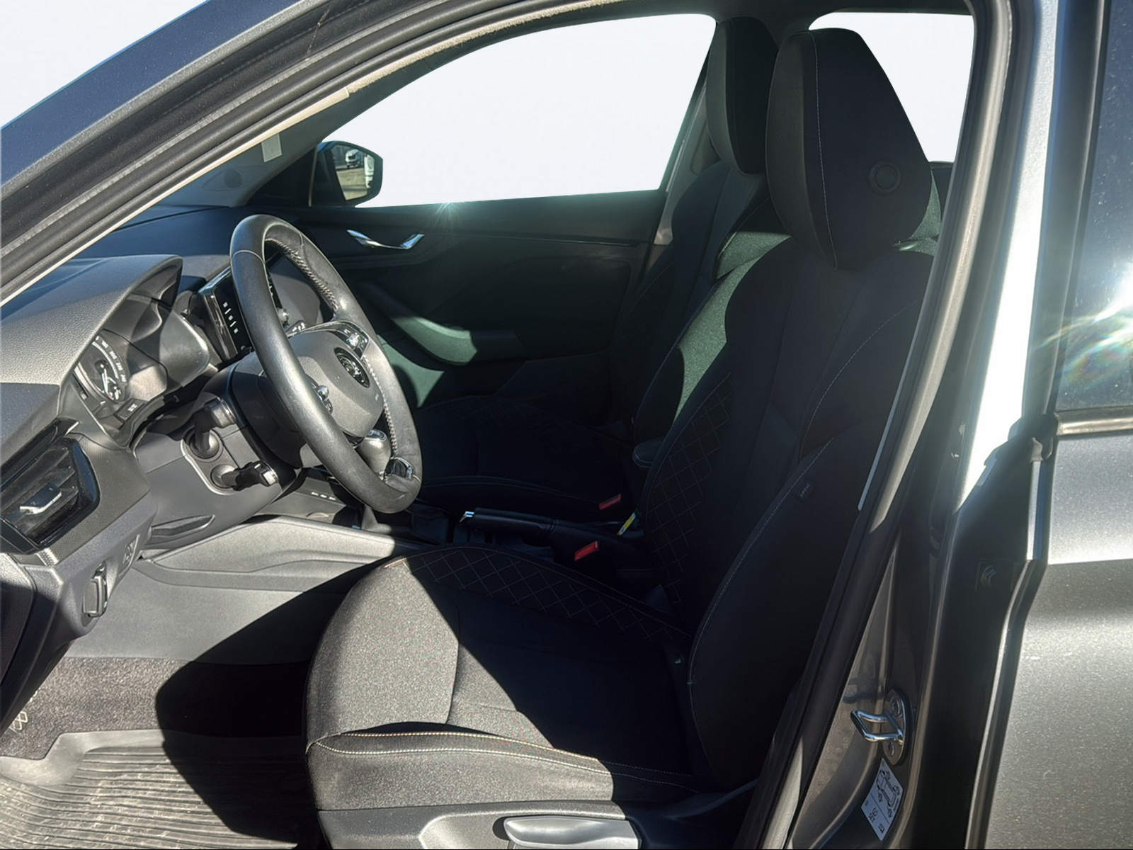 SKODA Kamiq 1.0 TSI Fresh-image-9