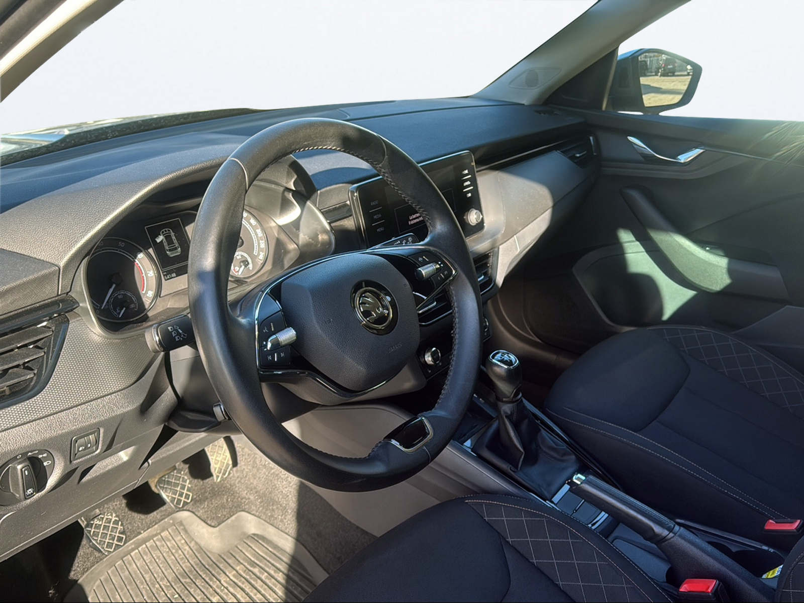 SKODA Kamiq 1.0 TSI Fresh-image-10