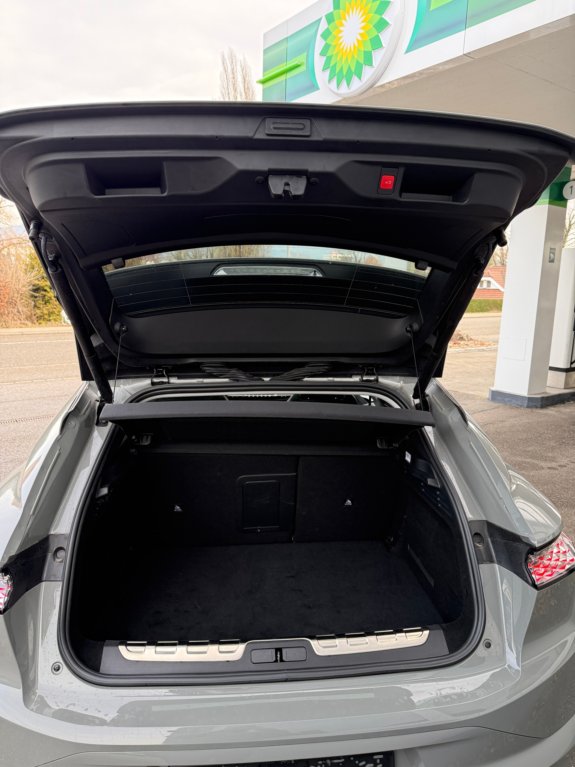 DS AUTOMOBILES DS 4 1.6 E-Tense Performance Line+-image-4