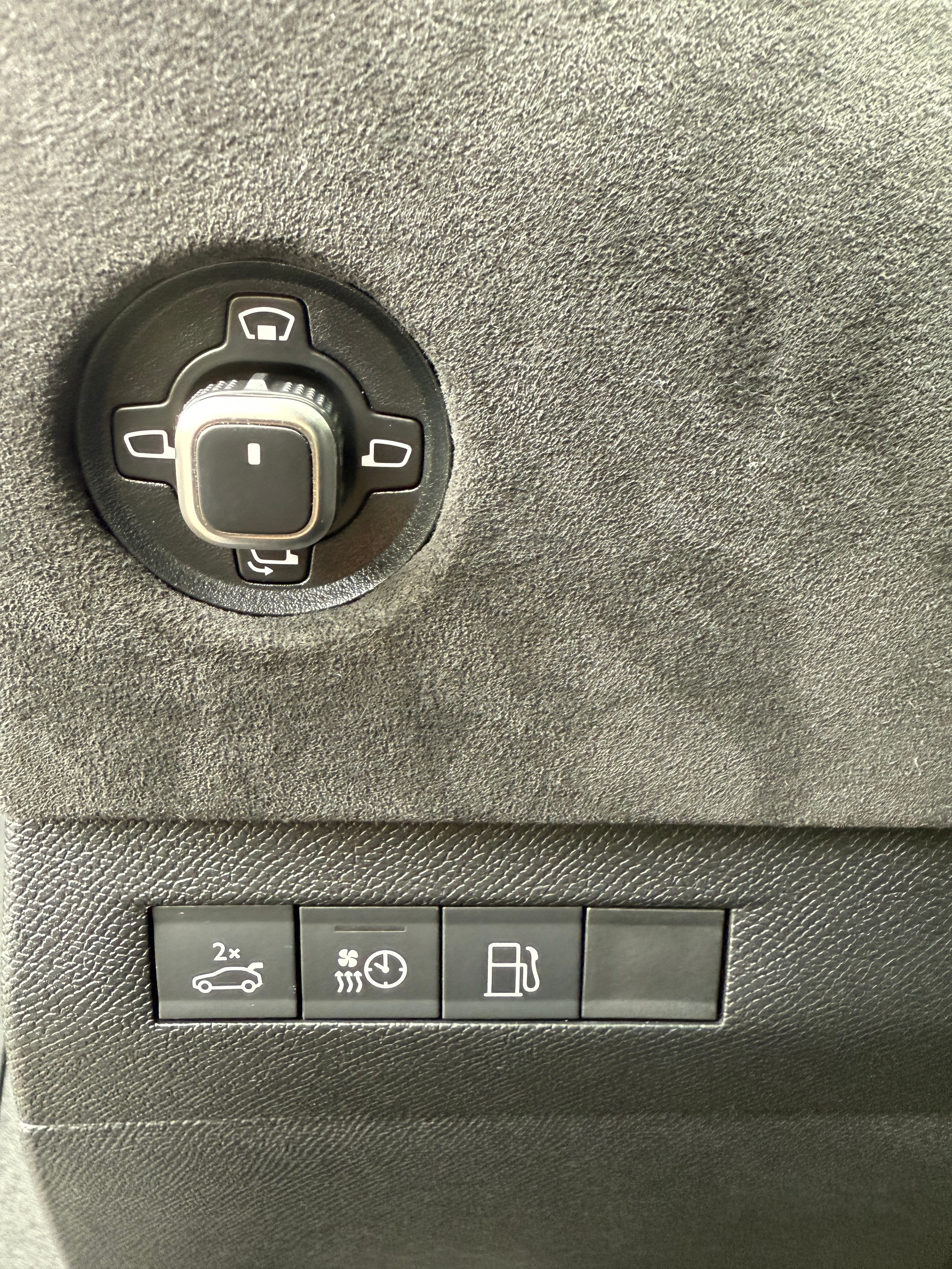 DS AUTOMOBILES DS 4 1.6 E-Tense Performance Line+-image-12
