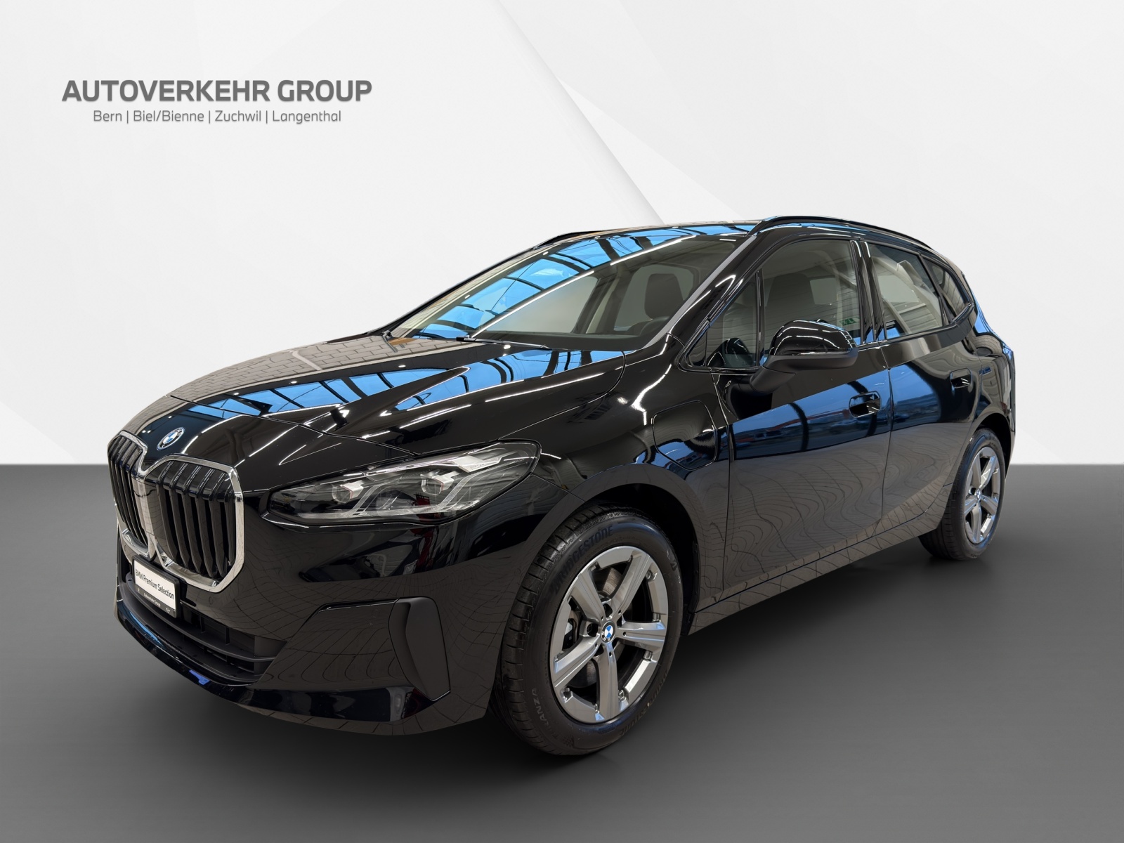 BMW 230e xDrive Active Tourer-image-0