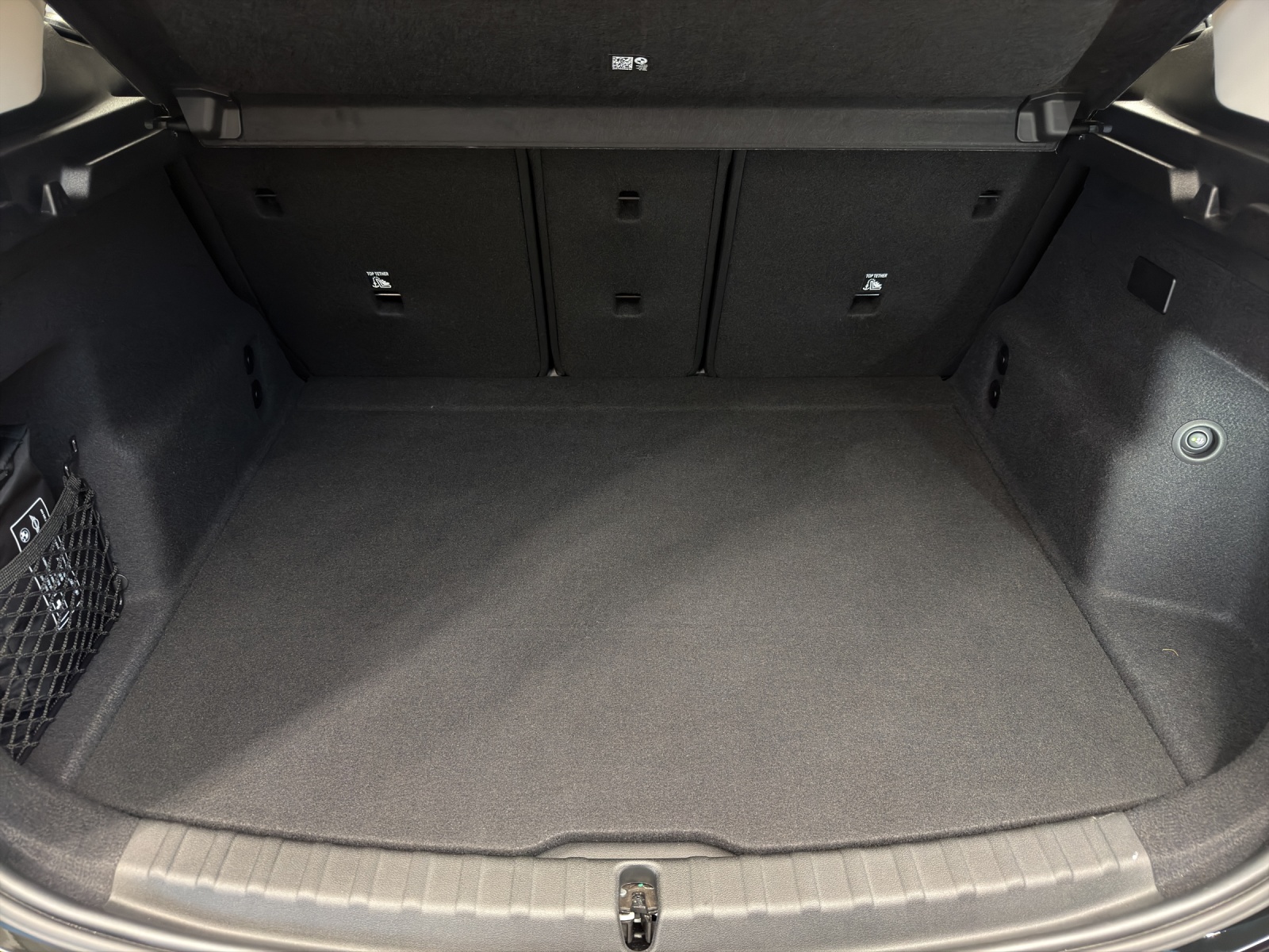 BMW 230e xDrive Active Tourer-image-14