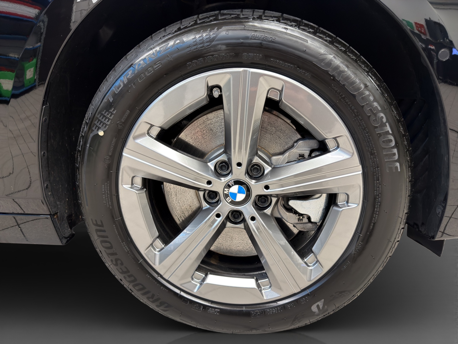 BMW 230e xDrive Active Tourer-image-8