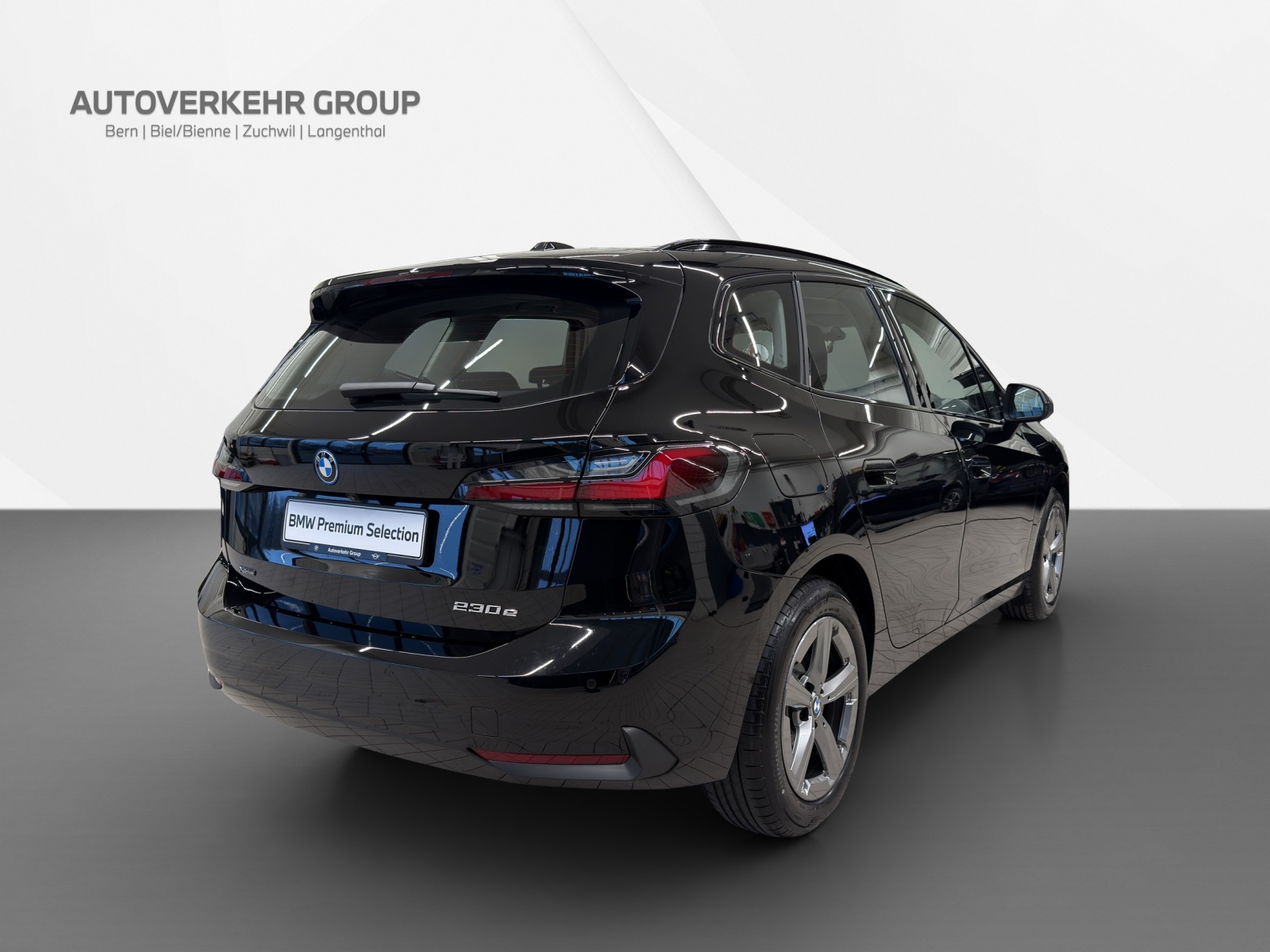 BMW 230e xDrive Active Tourer-image-5