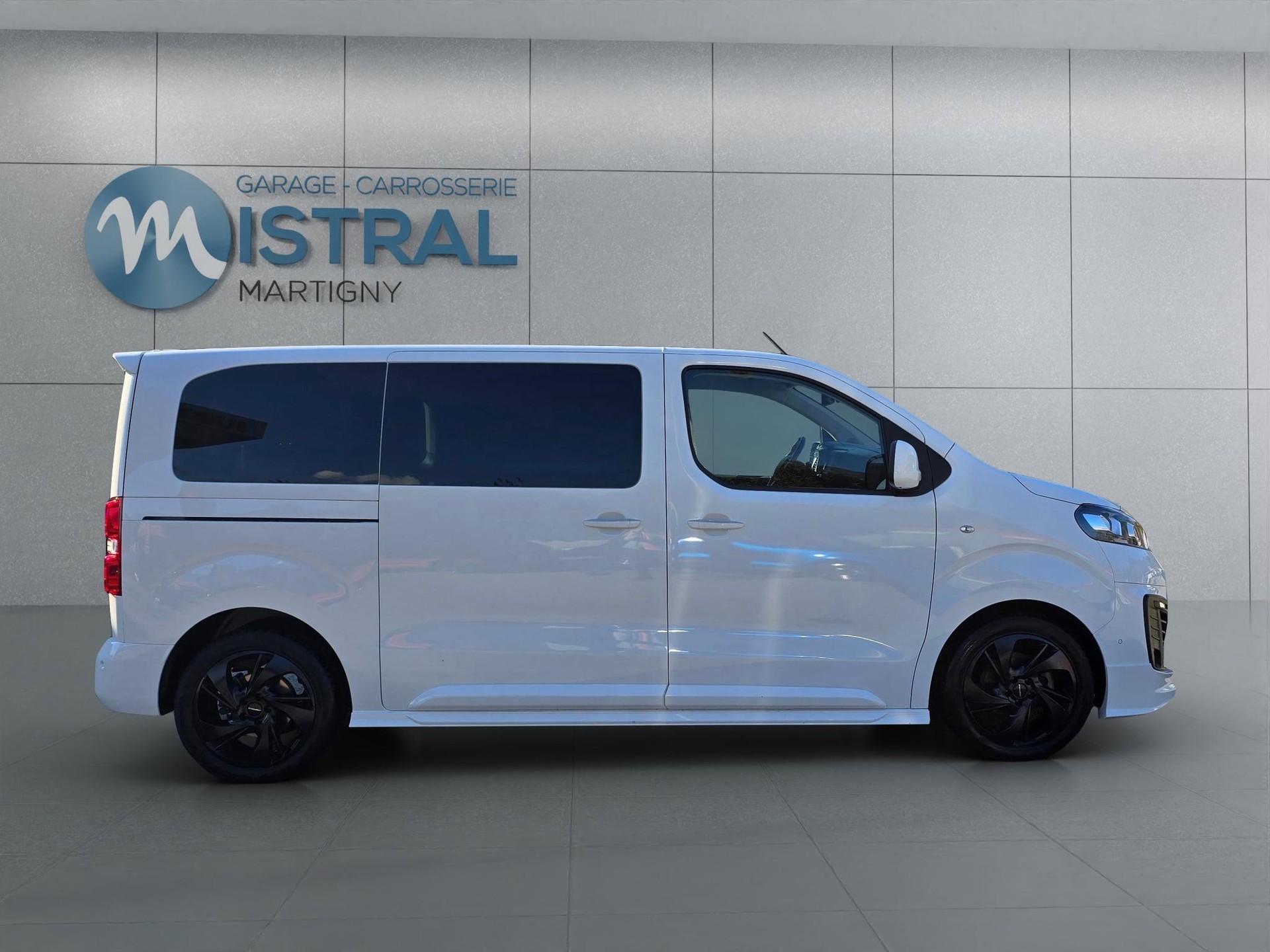 OPEL Zafira Life M 2.0 CDTI 150 Business Edition S/S-image-5