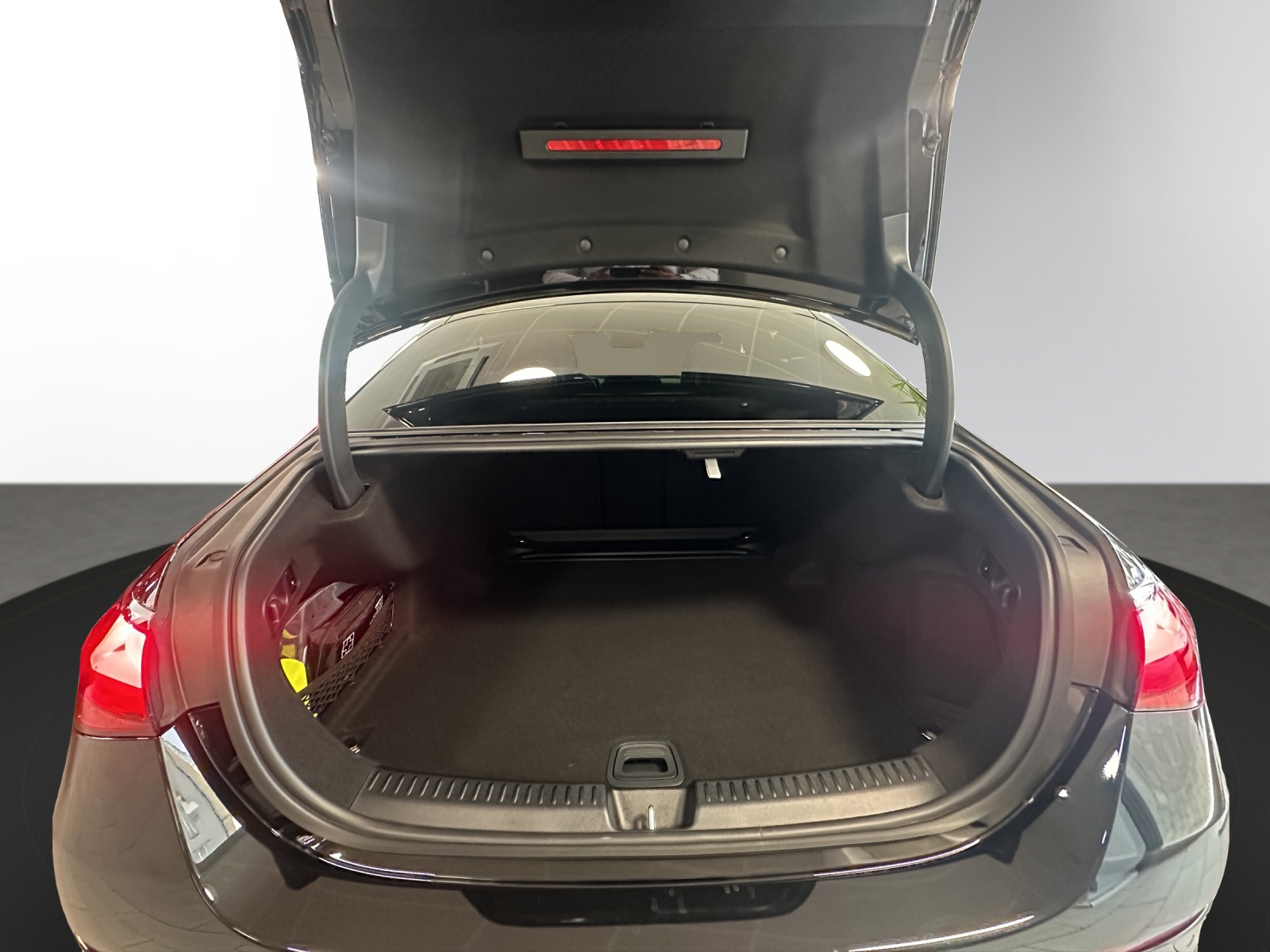 MERCEDES-BENZ E 220 d 4Matic 9G-Tronic-image-6