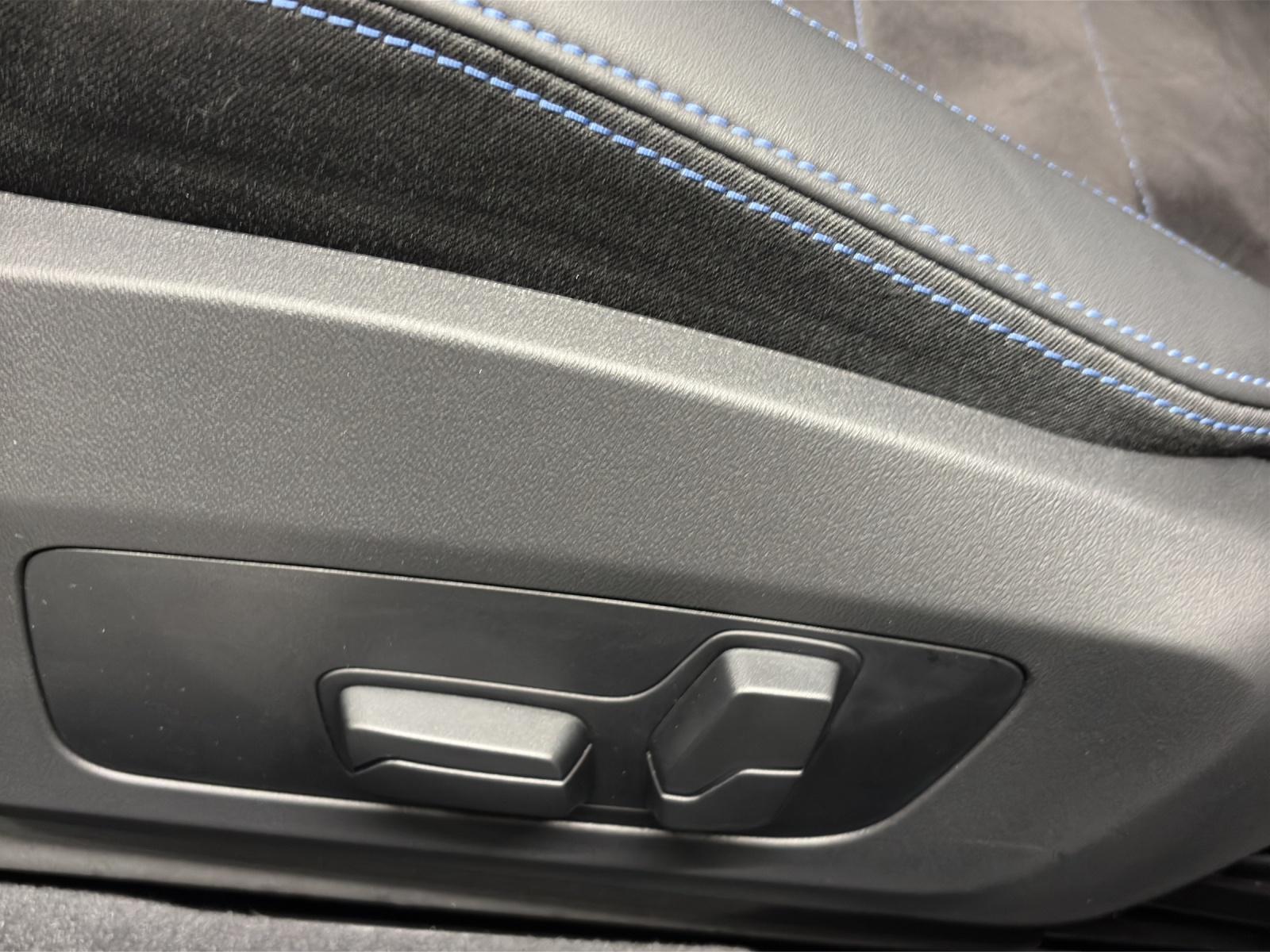 BMW M135i xDrive-image-17