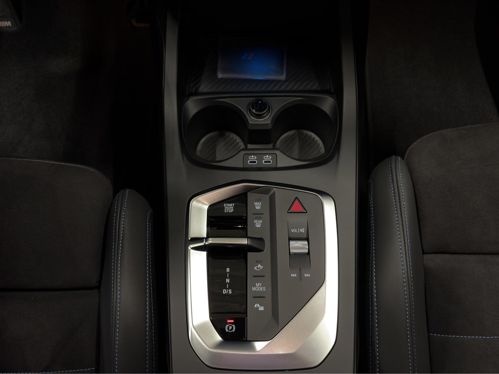 BMW M135i xDrive-image-18