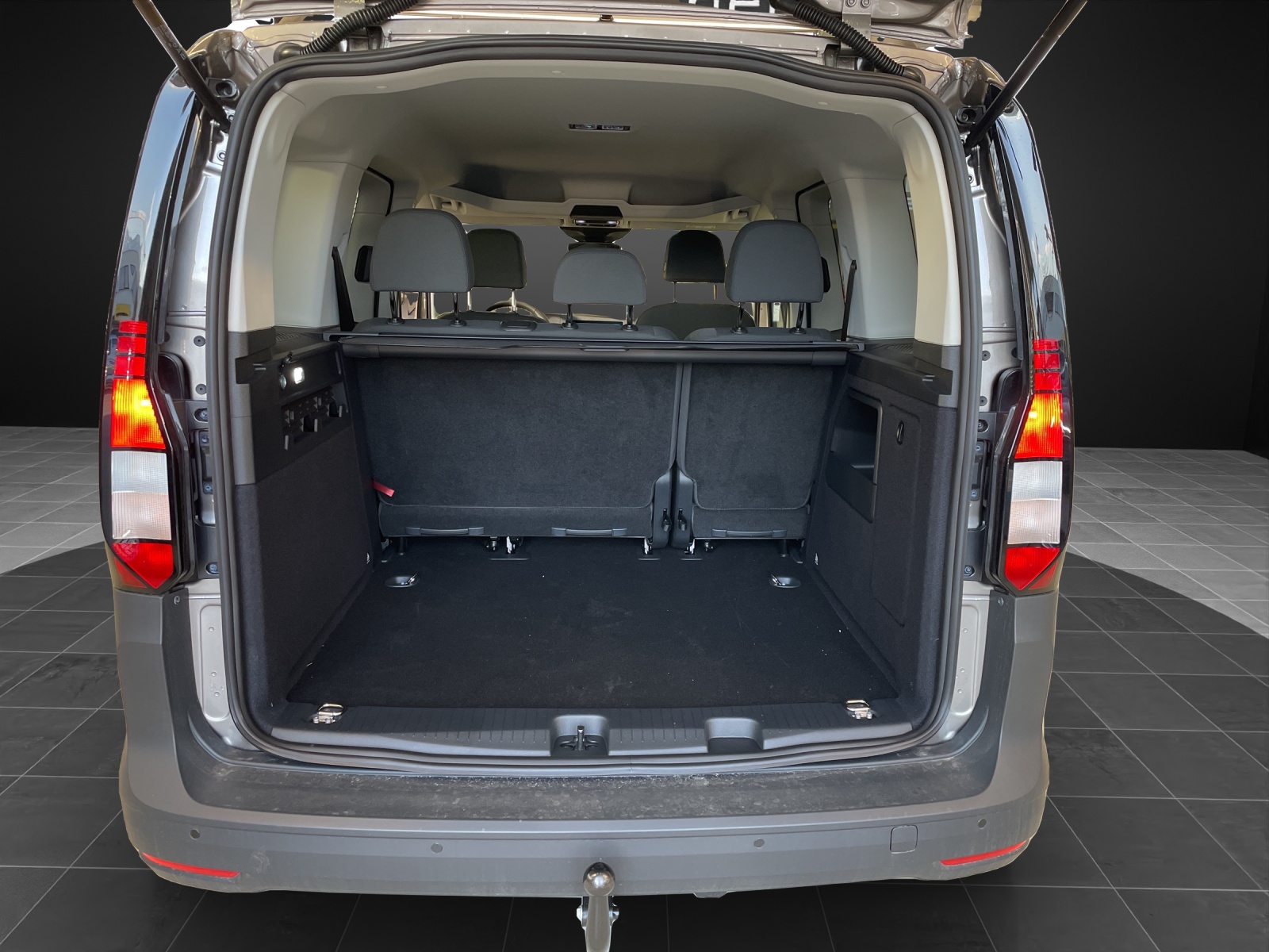 VW Caddy 2.0 TDI 4Motion-image-12
